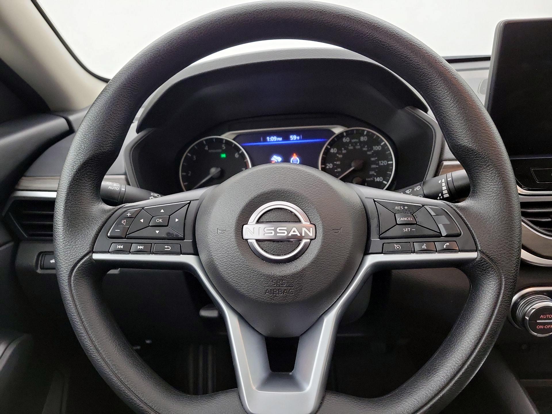 Thumbnail: 2025 Nissan Altima - 10