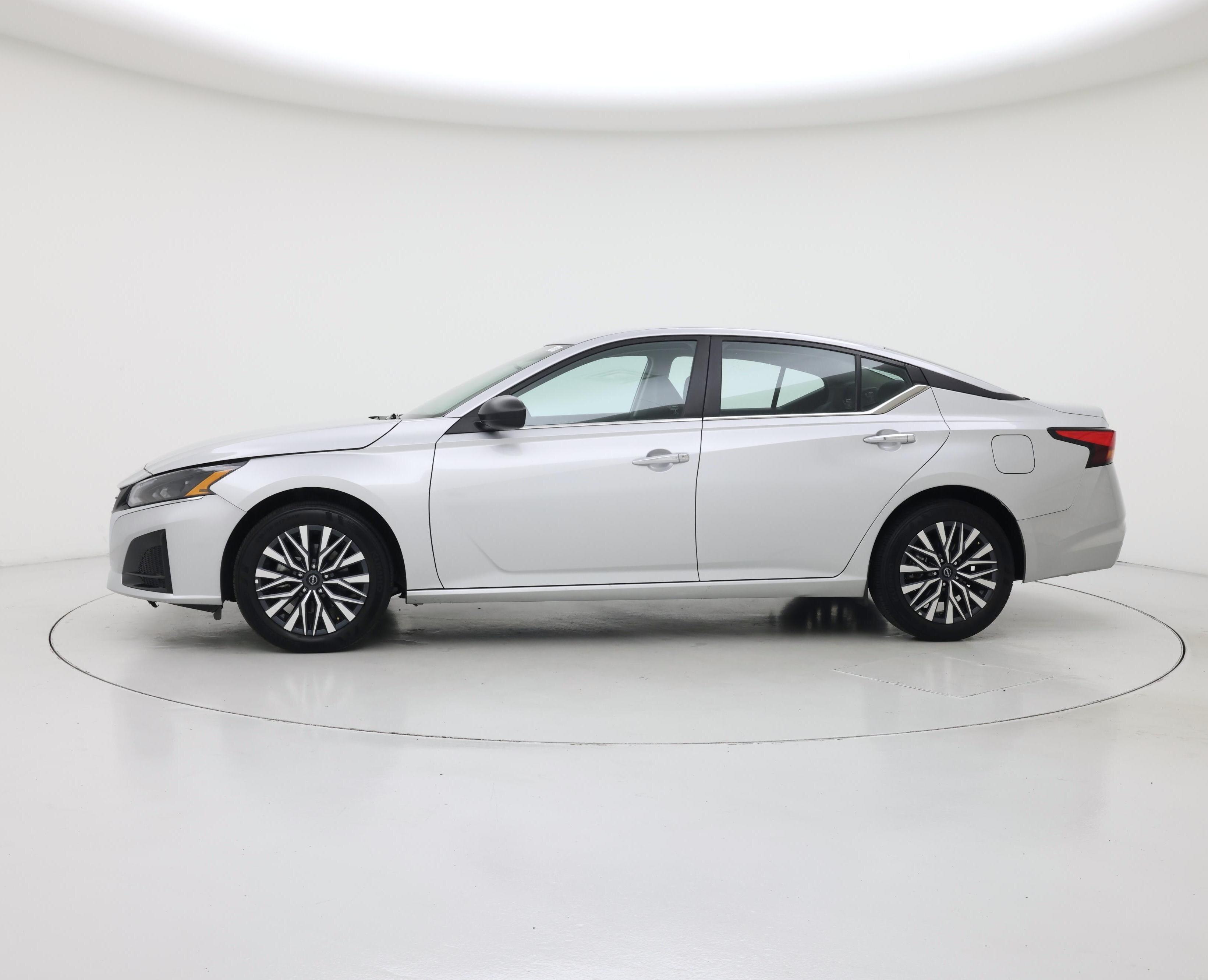 Thumbnail: 2025 Nissan Altima - 3