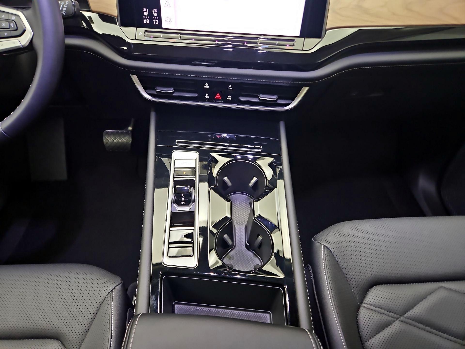 Thumbnail: 2025 Volkswagen Atlas - 17