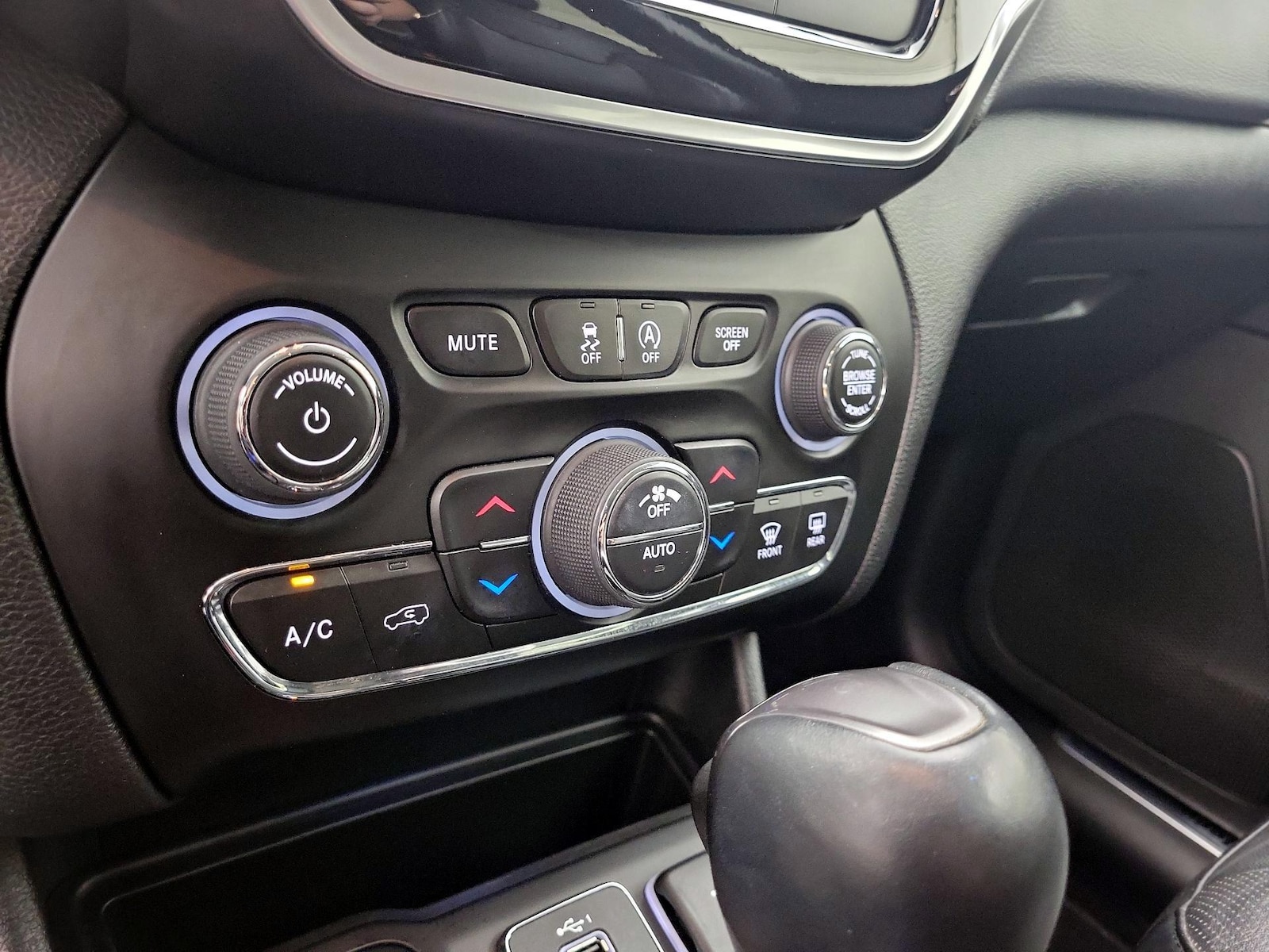 2020 Jeep Cherokee Limited - Photo 17