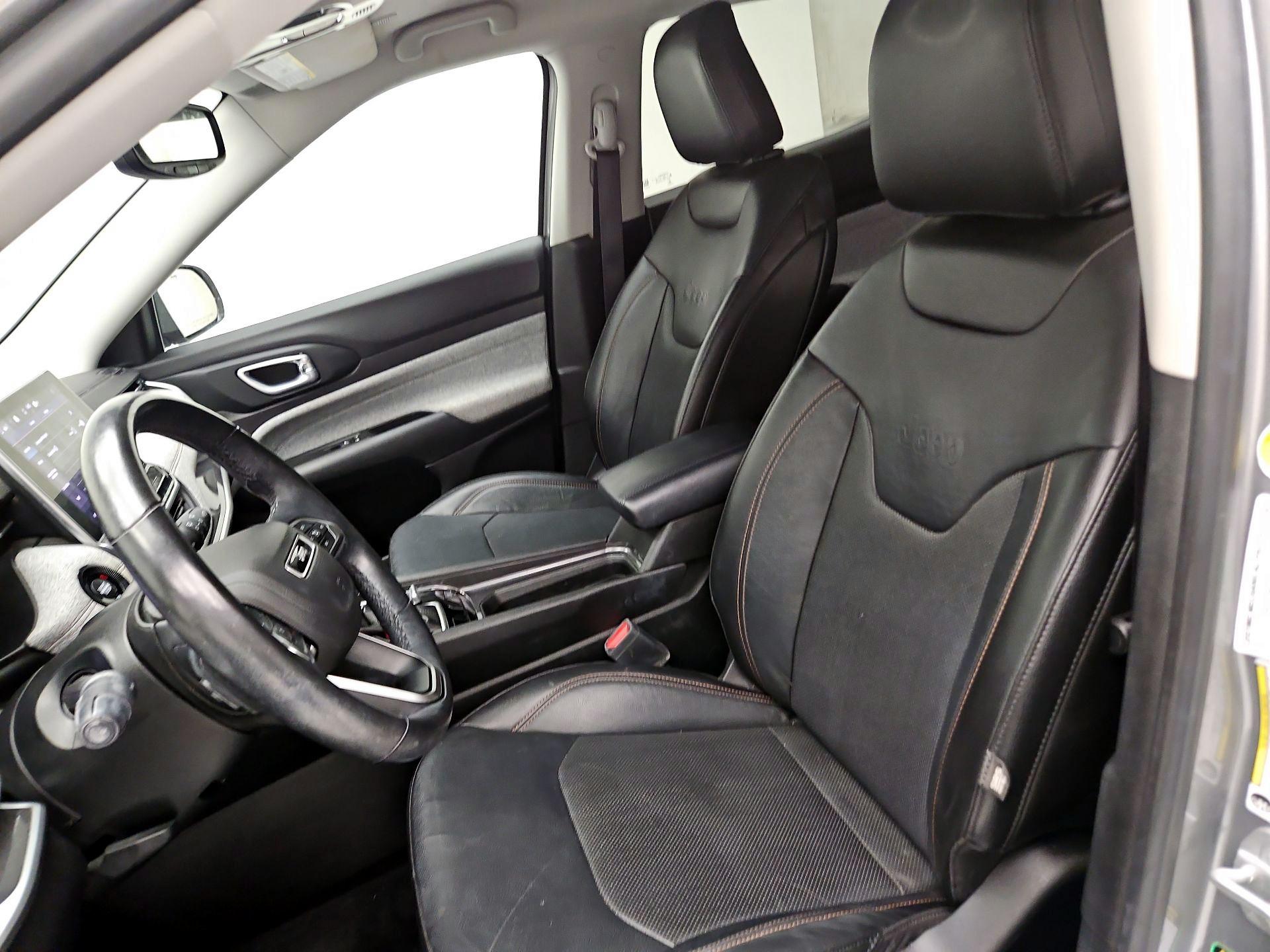 Thumbnail: 2022 Jeep Compass - 11