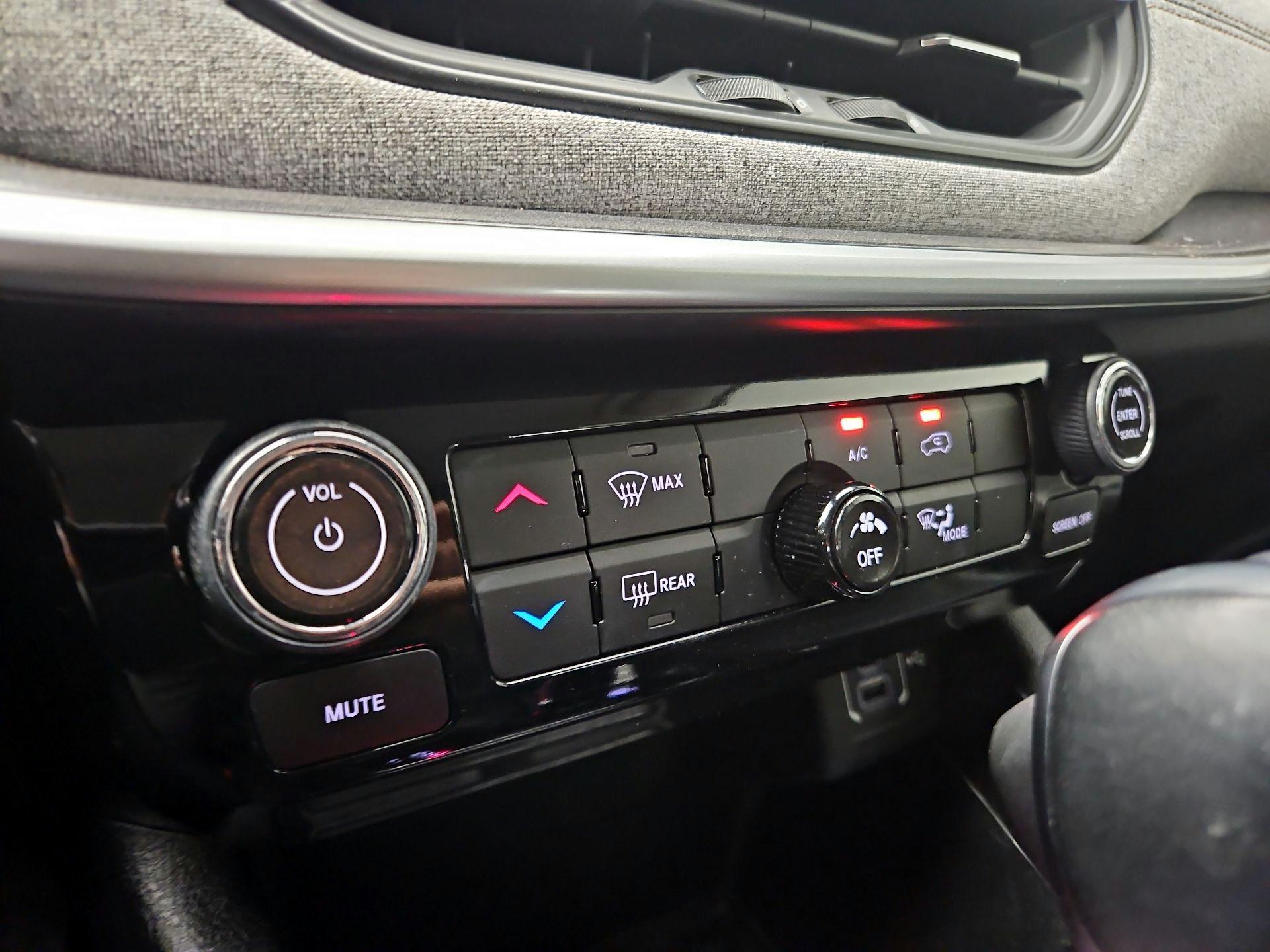Thumbnail: 2022 Jeep Compass - 16