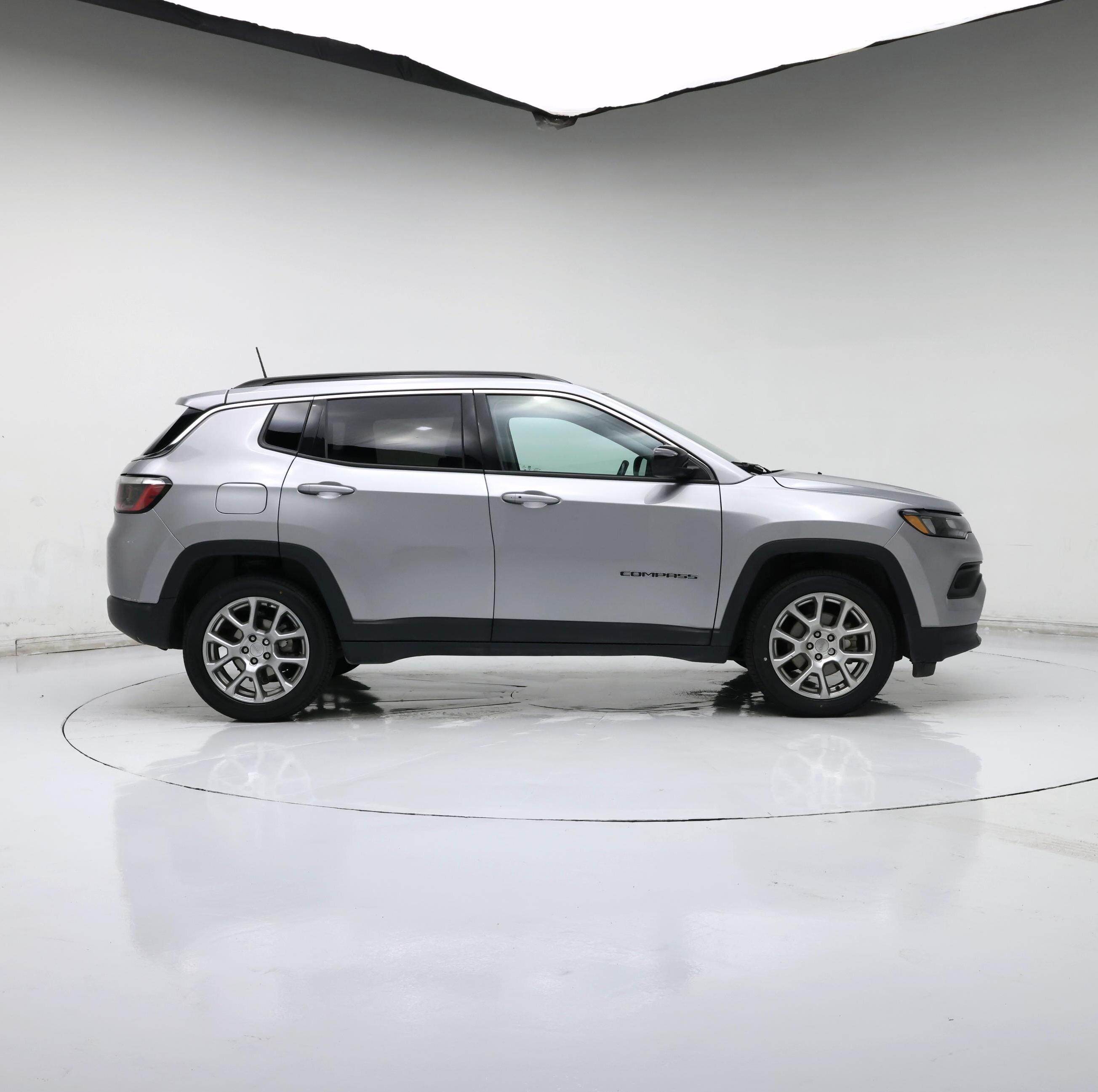 Thumbnail: 2022 Jeep Compass - 7