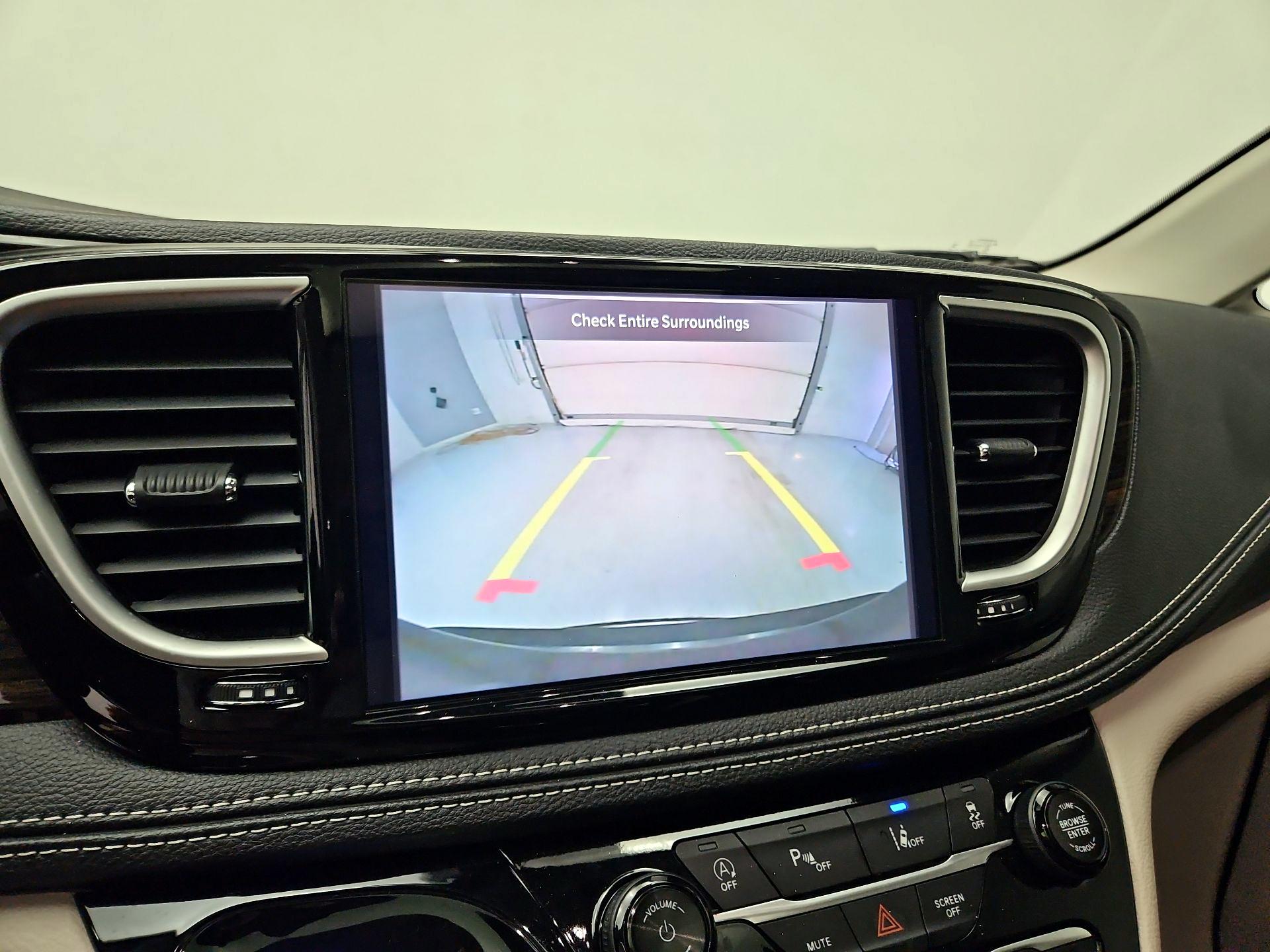 Thumbnail: 2024 Chrysler Pacifica - 14