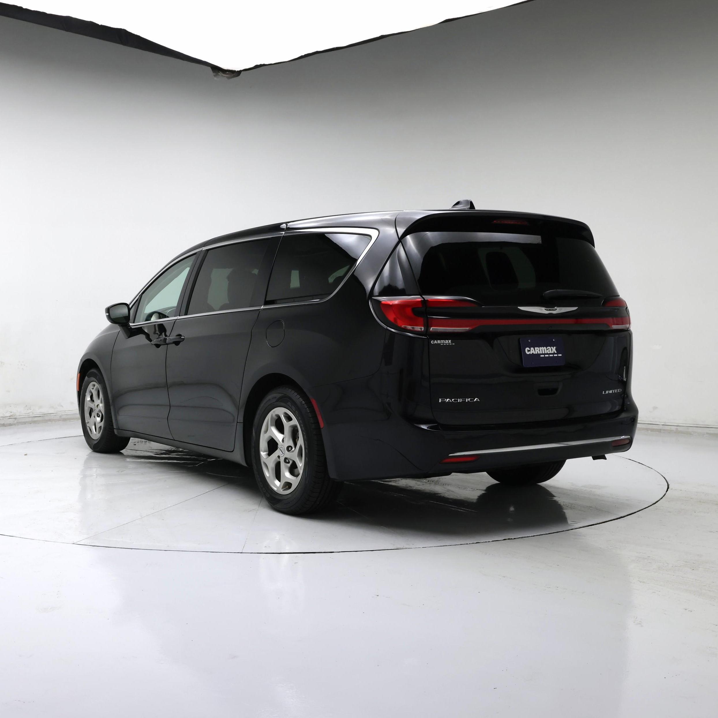 Thumbnail: 2024 Chrysler Pacifica - 2