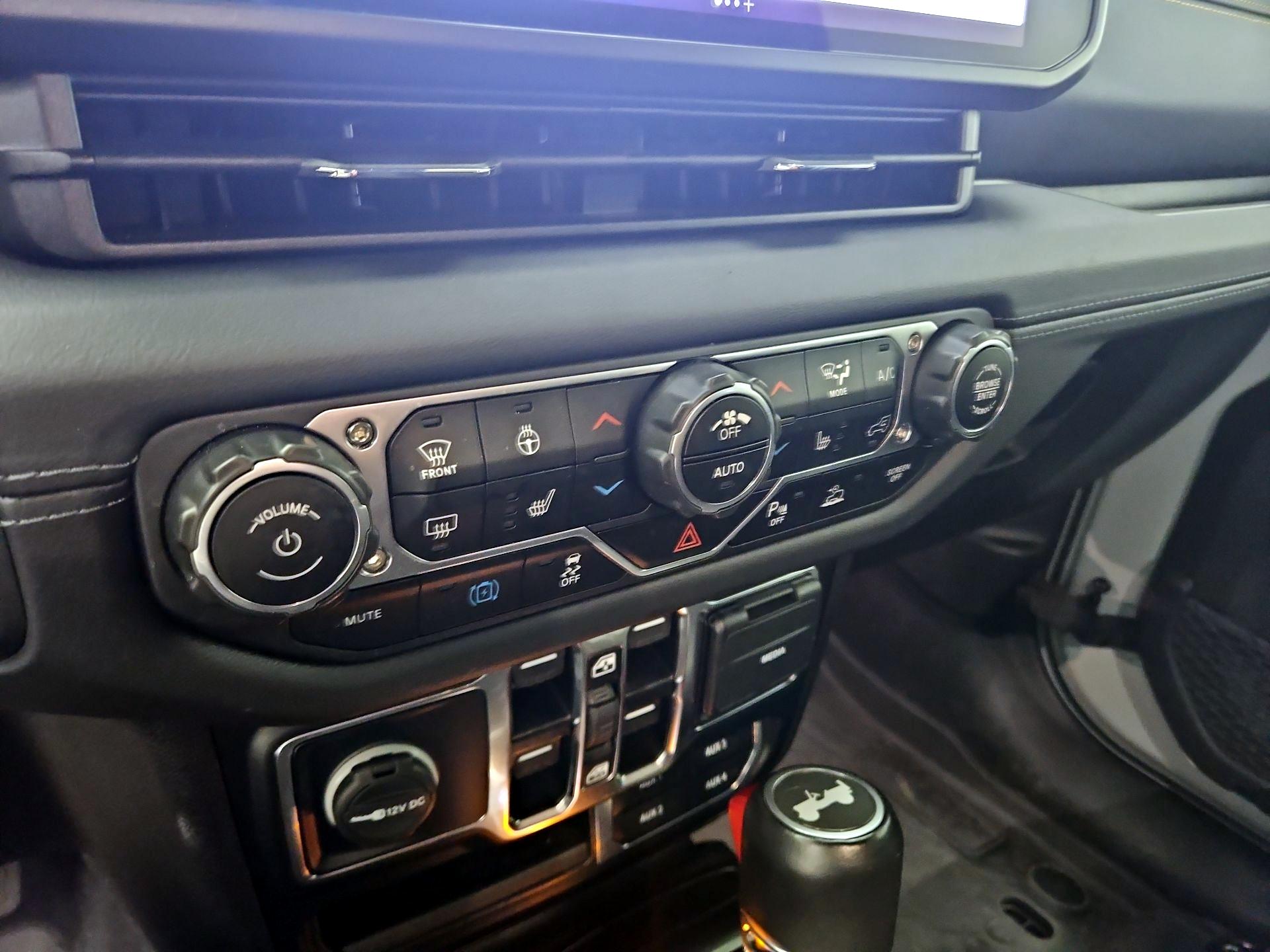 Thumbnail: 2024 Jeep Wrangler - 17