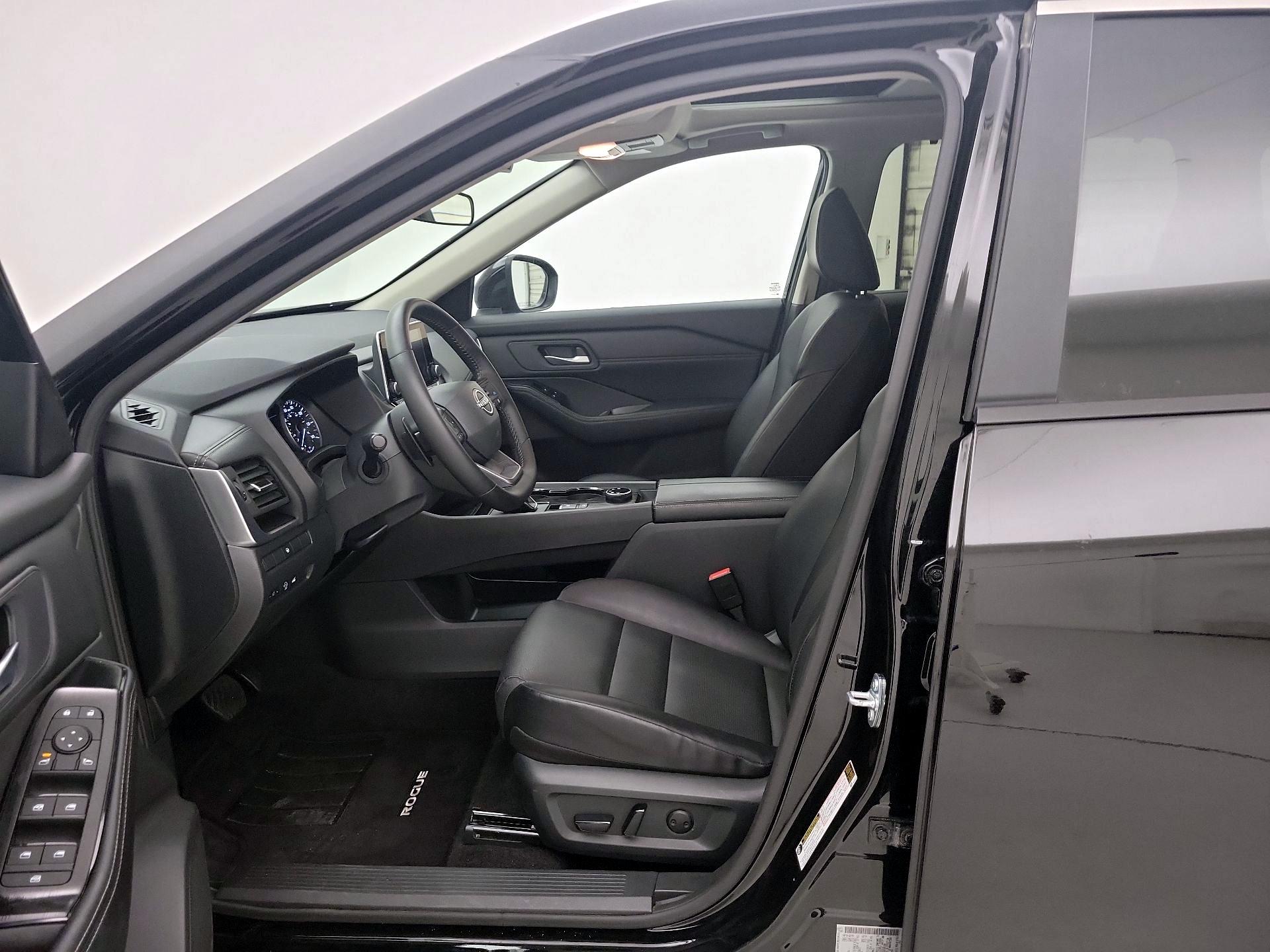 Thumbnail: 2025 Nissan Rogue - 11