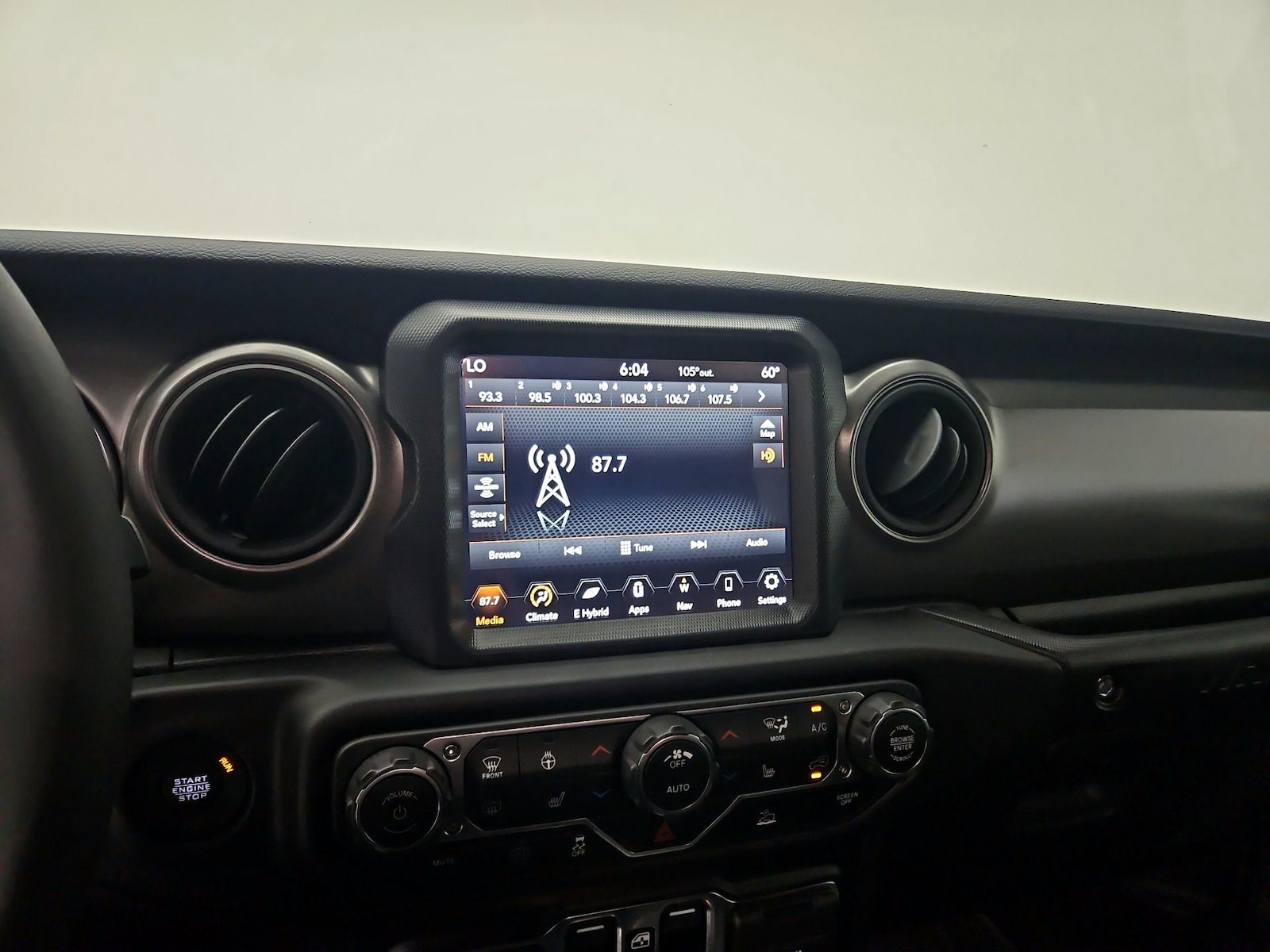 2023 Jeep Wrangler 4xe Willys 4XE - Photo 17