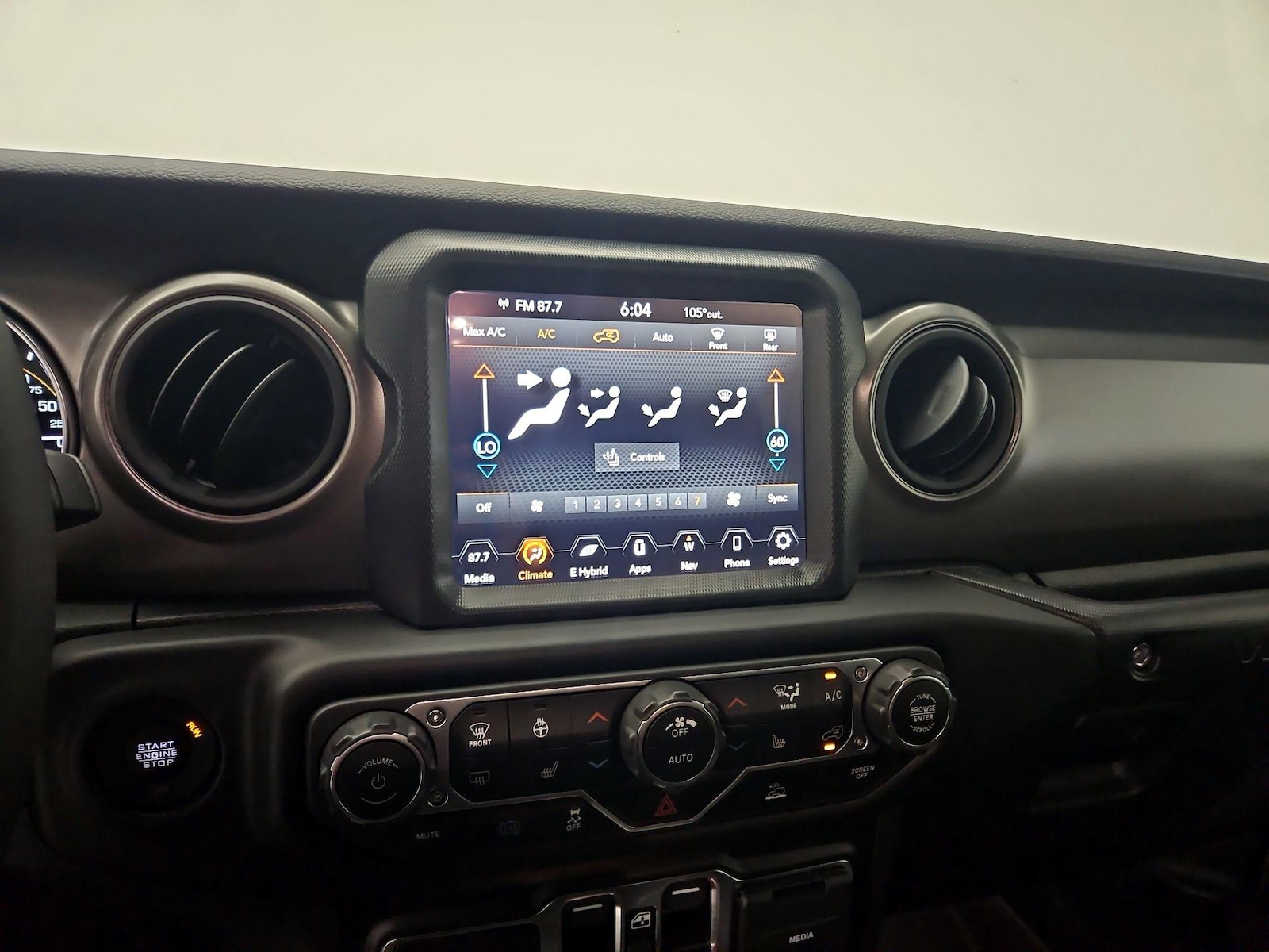 2023 Jeep Wrangler 4xe Willys 4XE - Photo 18