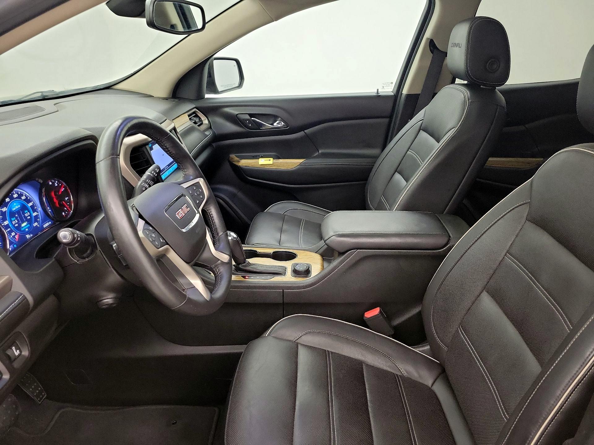 Thumbnail: 2017 GMC Acadia - 11