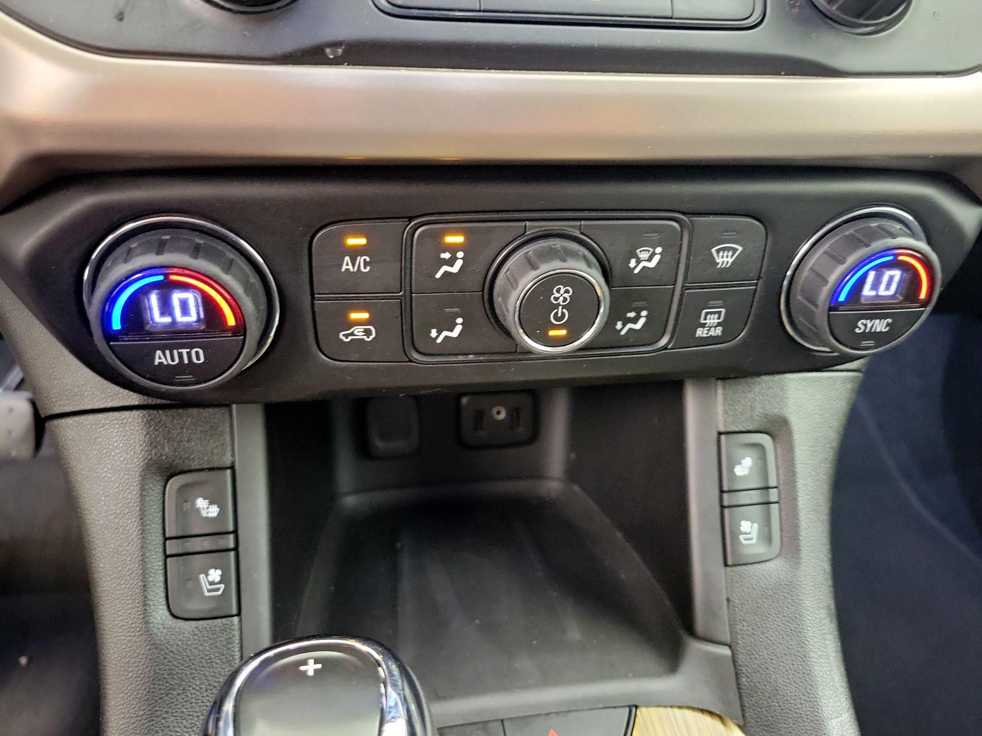 Thumbnail: 2017 GMC Acadia - 17