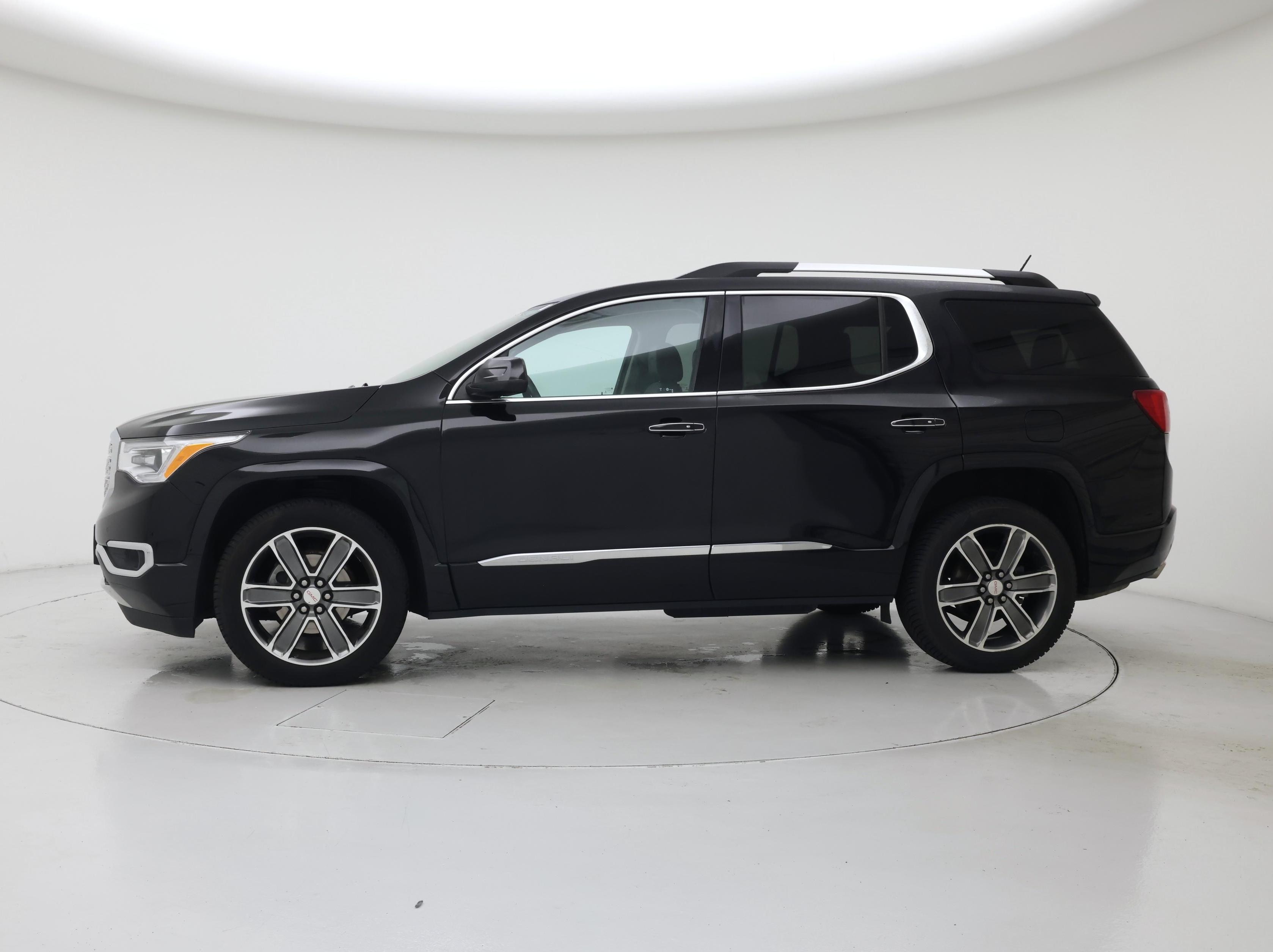 Thumbnail: 2017 GMC Acadia - 3