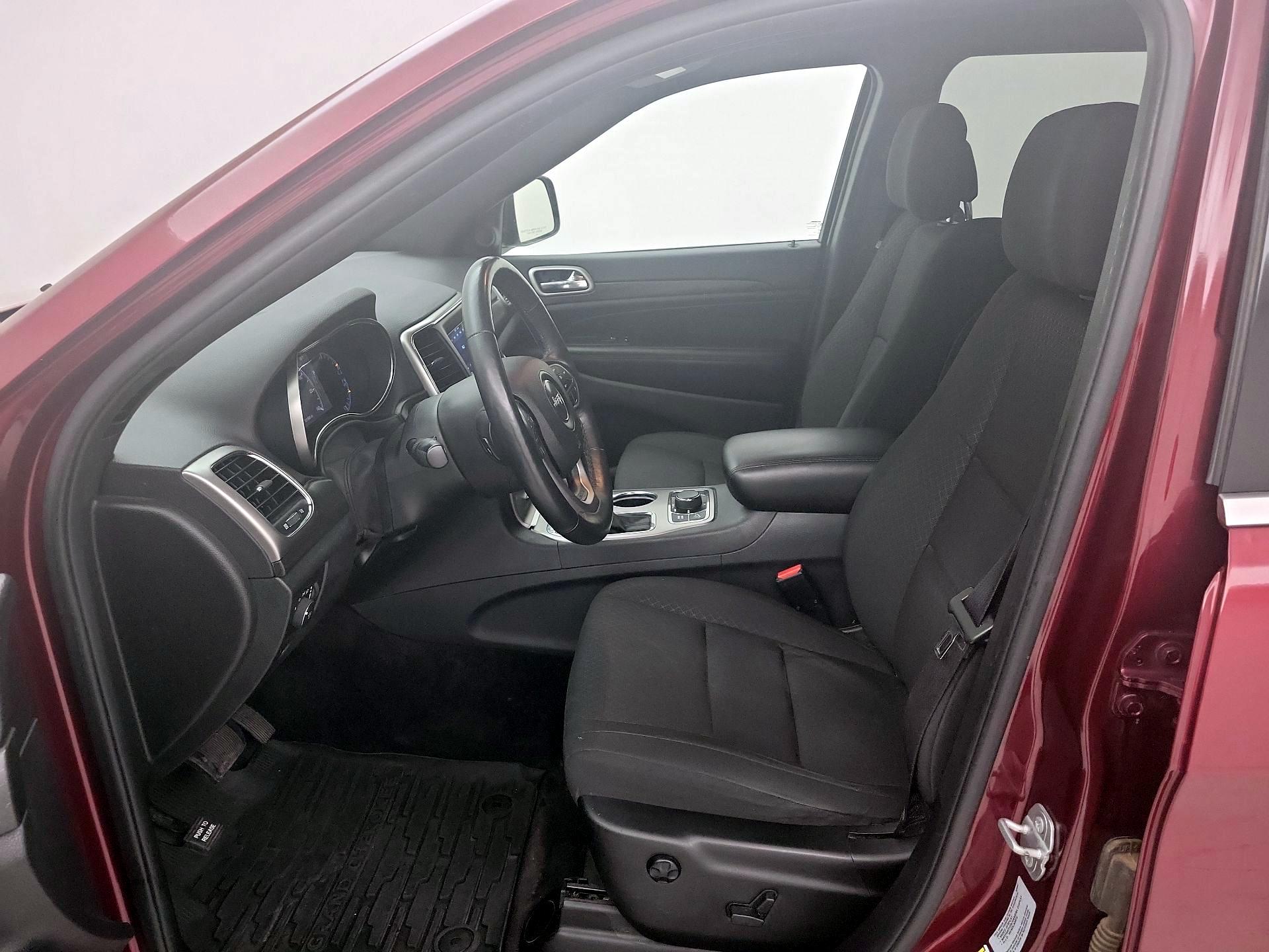 Thumbnail: 2018 Jeep Grand Cherokee - 11