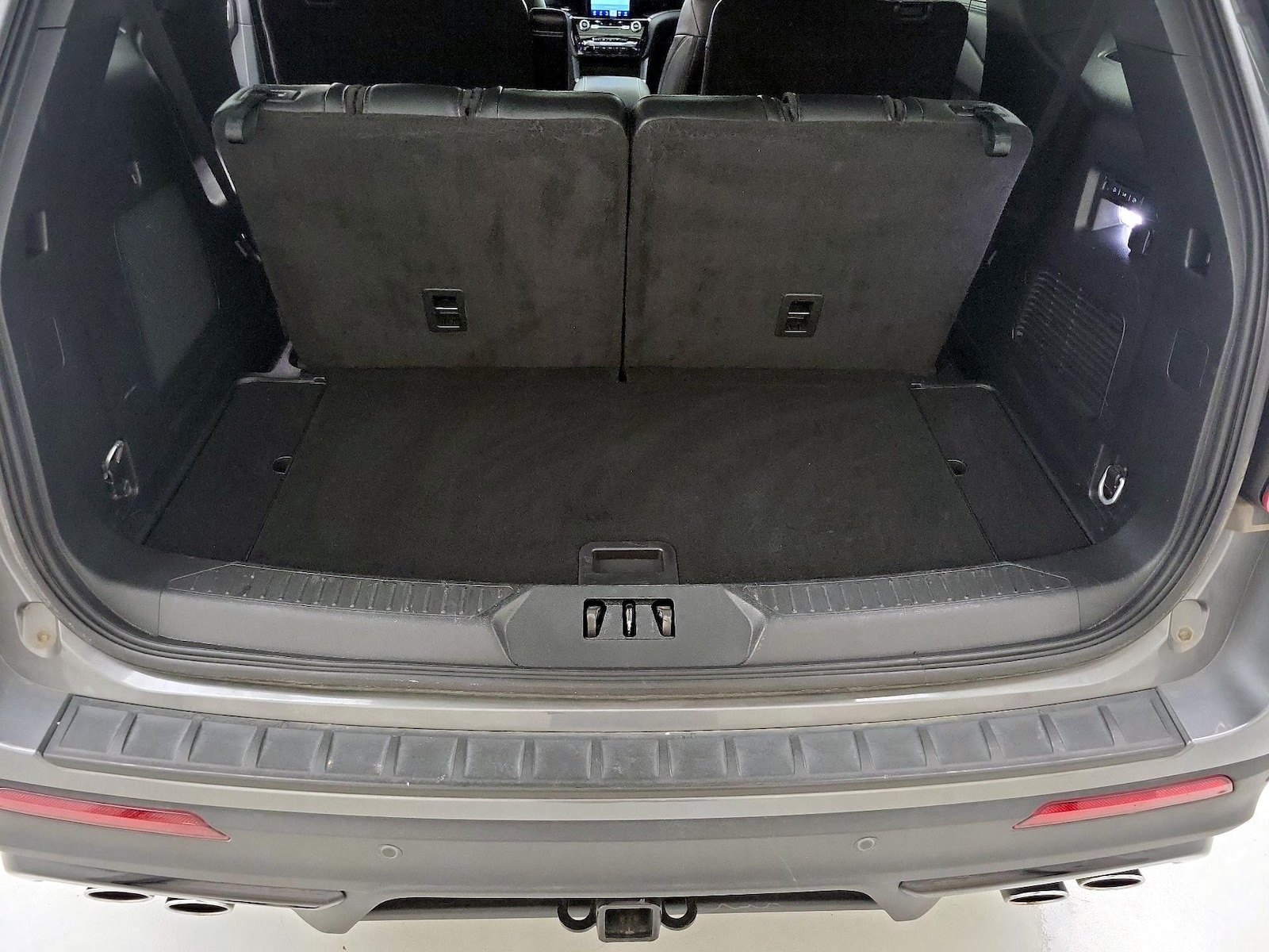 2024 Ford Explorer ST - Photo 24