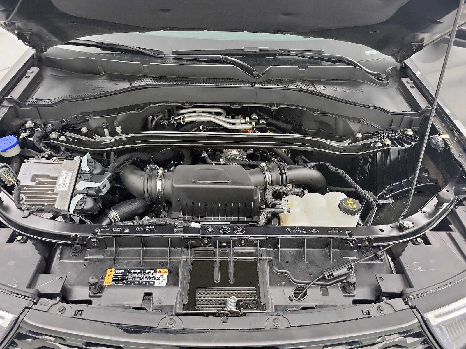 2024 Ford Explorer ST - Photo 25