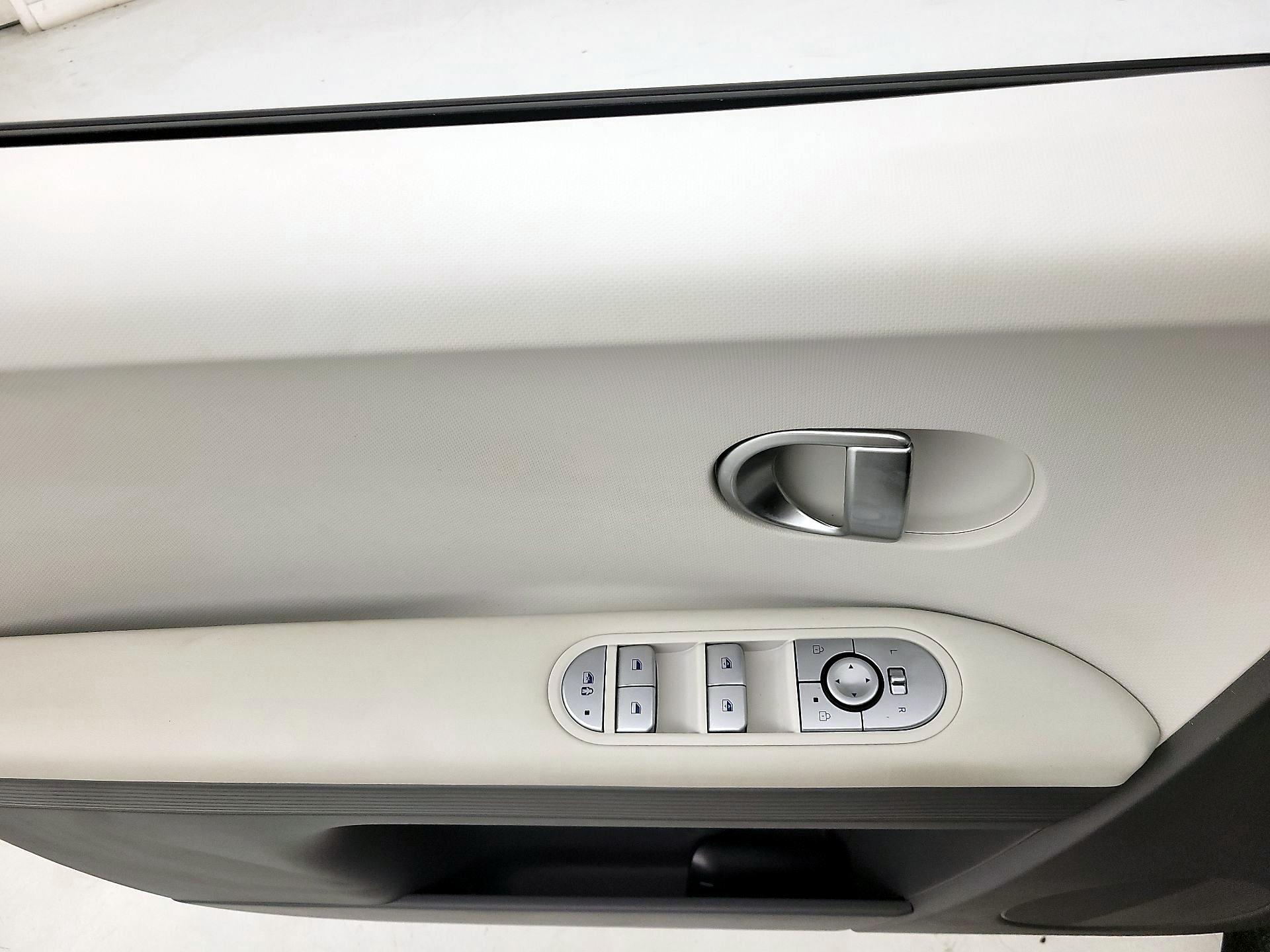 Thumbnail: 2024 Hyundai Ioniq 5 - 12