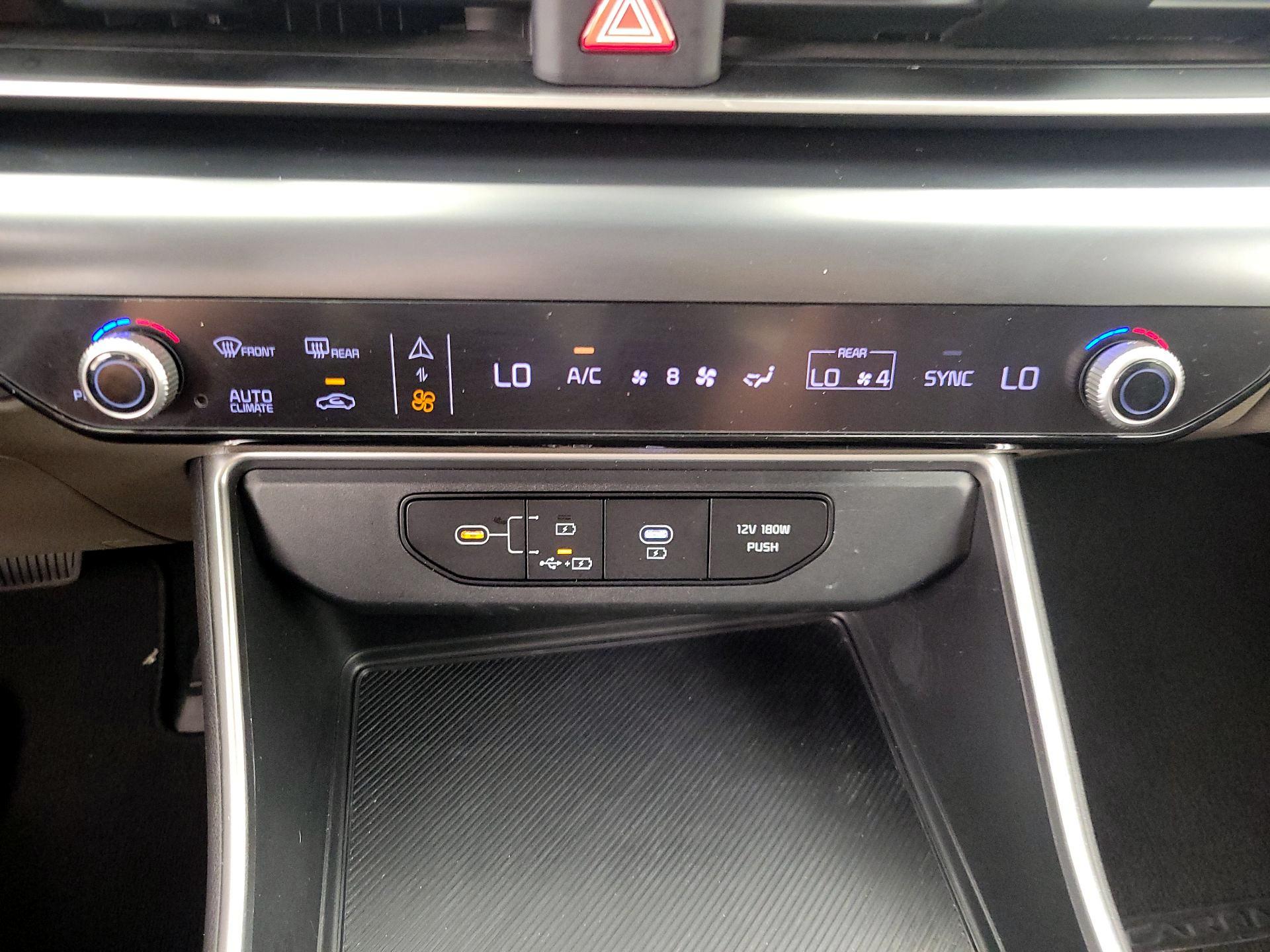 Thumbnail: 2025 Kia Carnival - 17