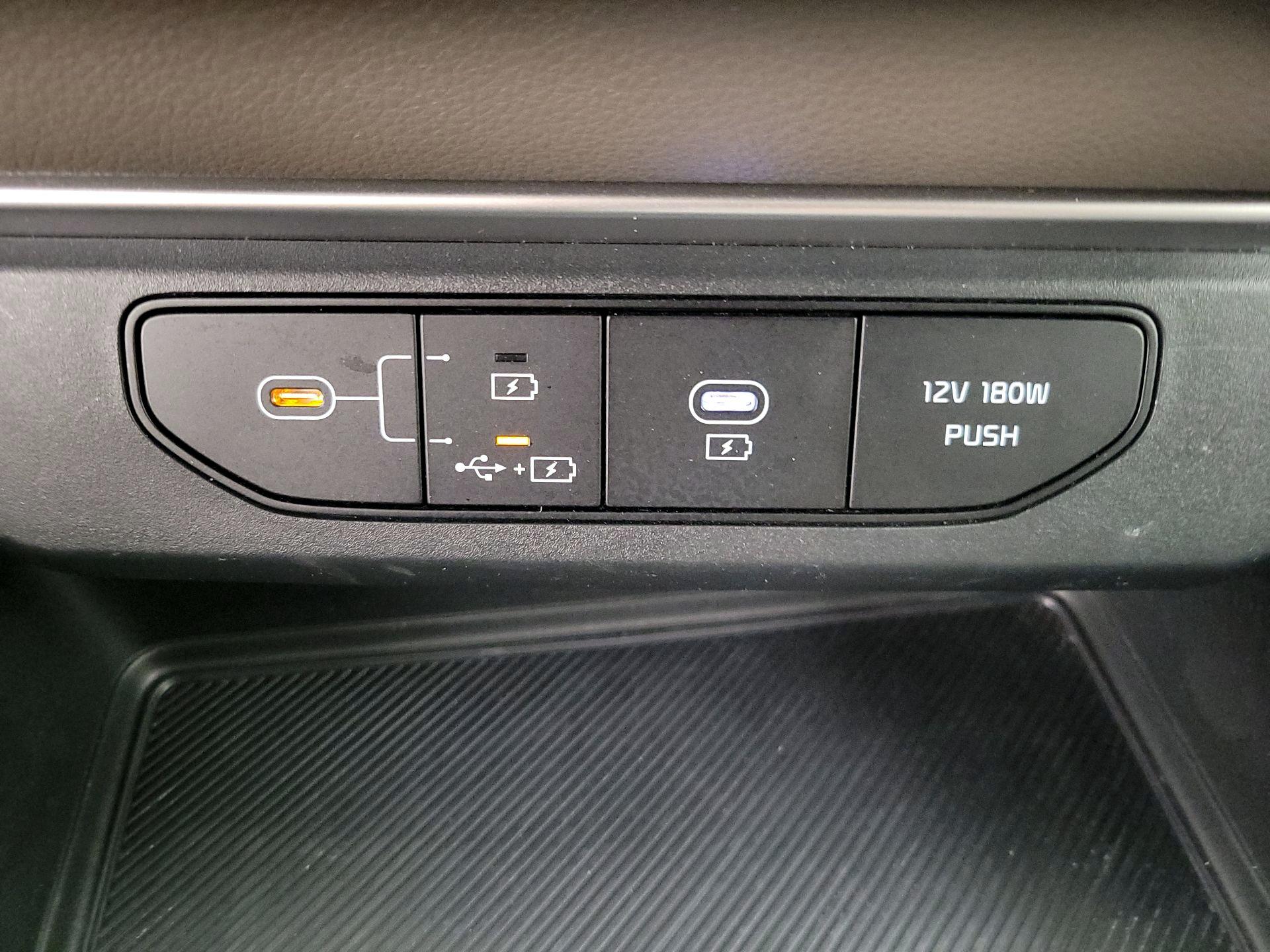 Thumbnail: 2025 Kia Carnival - 19