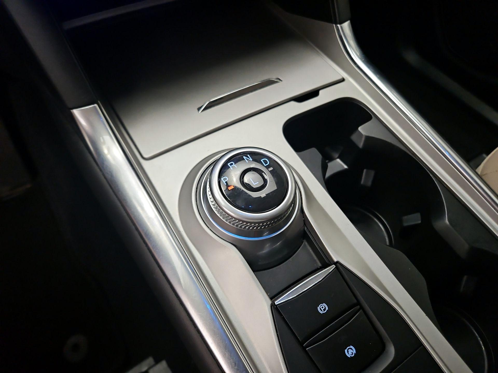 Thumbnail: 2023 Ford Explorer - 18