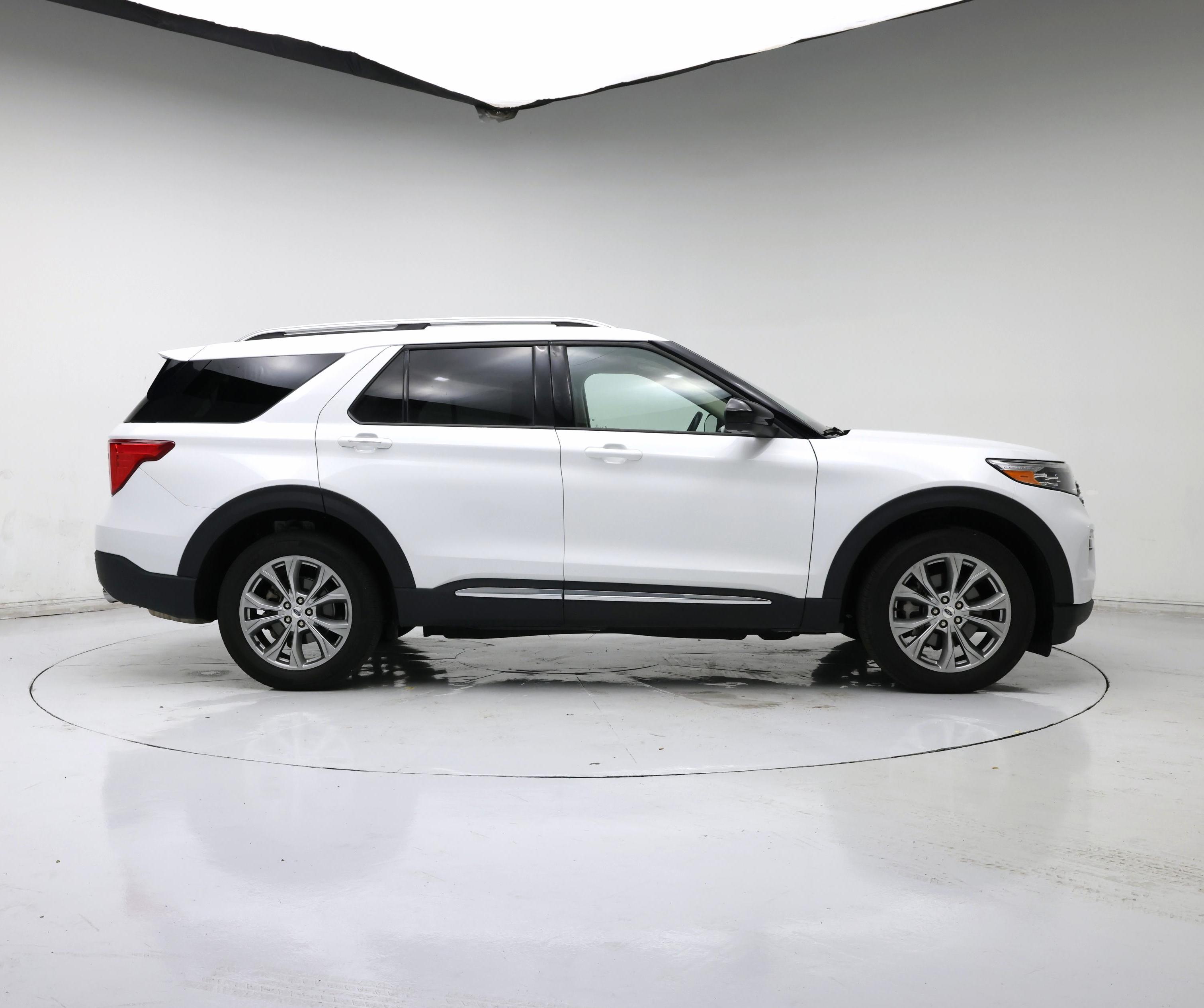 Thumbnail: 2023 Ford Explorer - 7