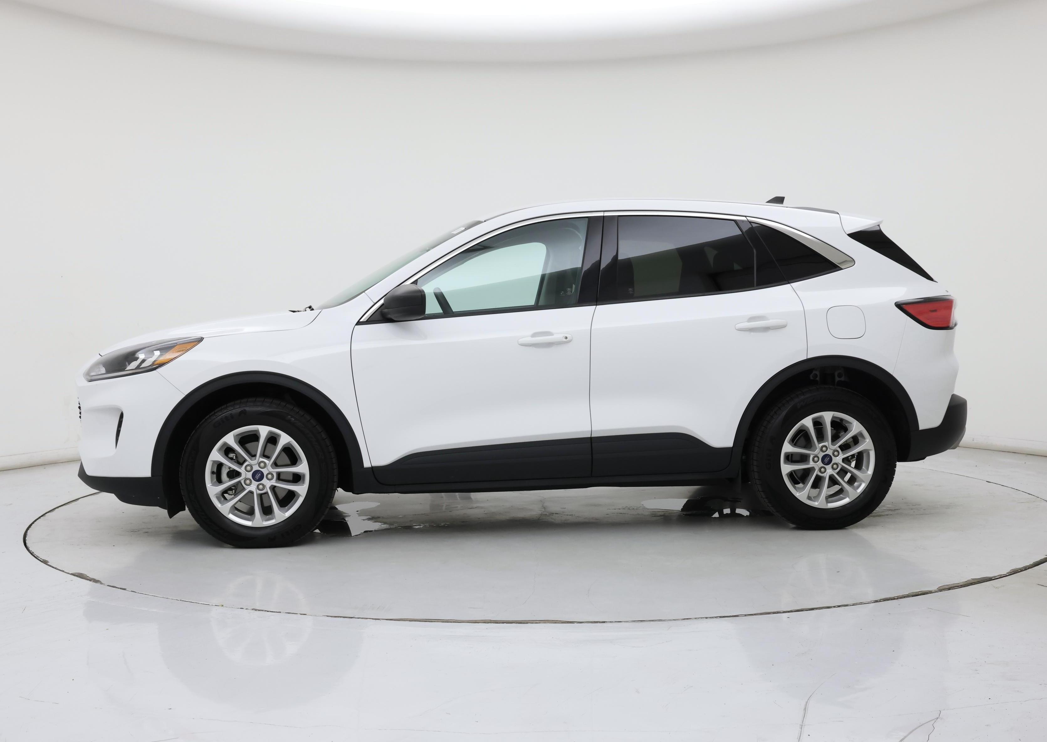 Thumbnail: 2022 Ford Escape - 3