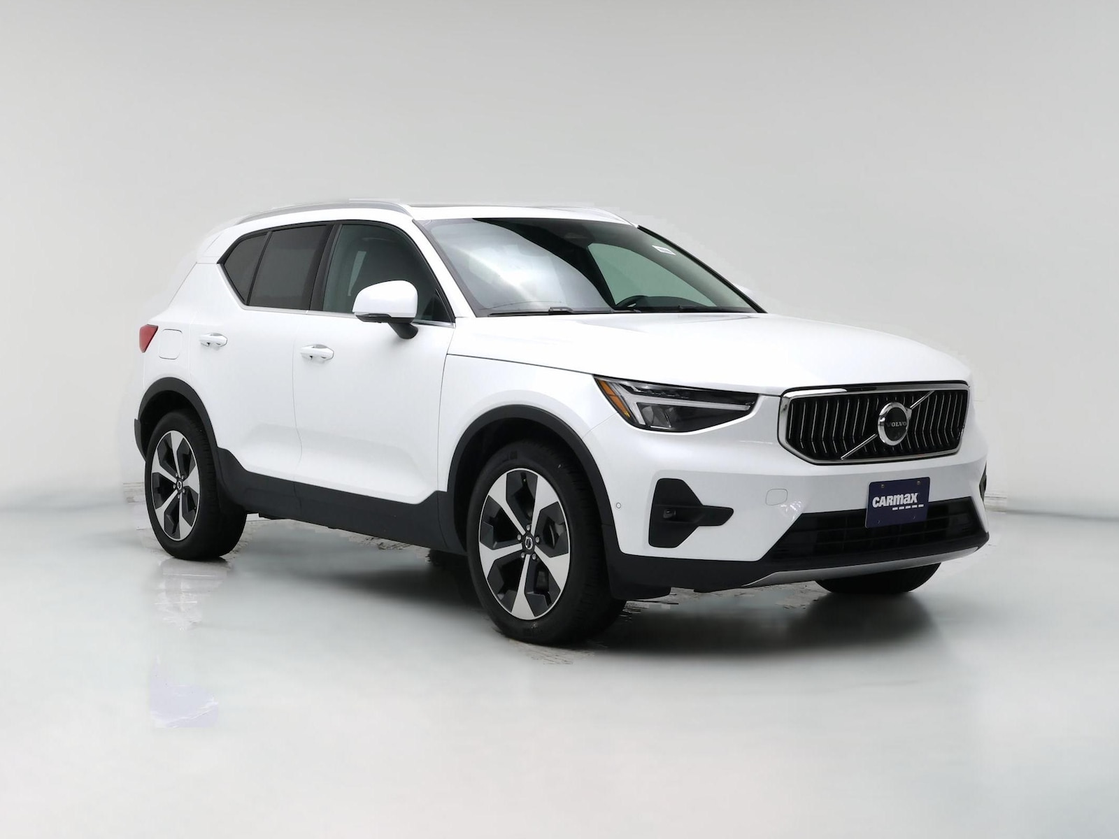 2025 Volvo XC40