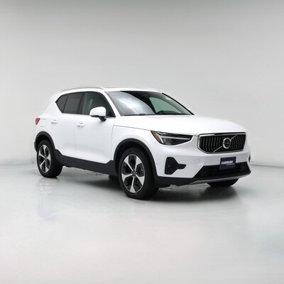 2025 Volvo XC40 B5 Plus Bright Theme