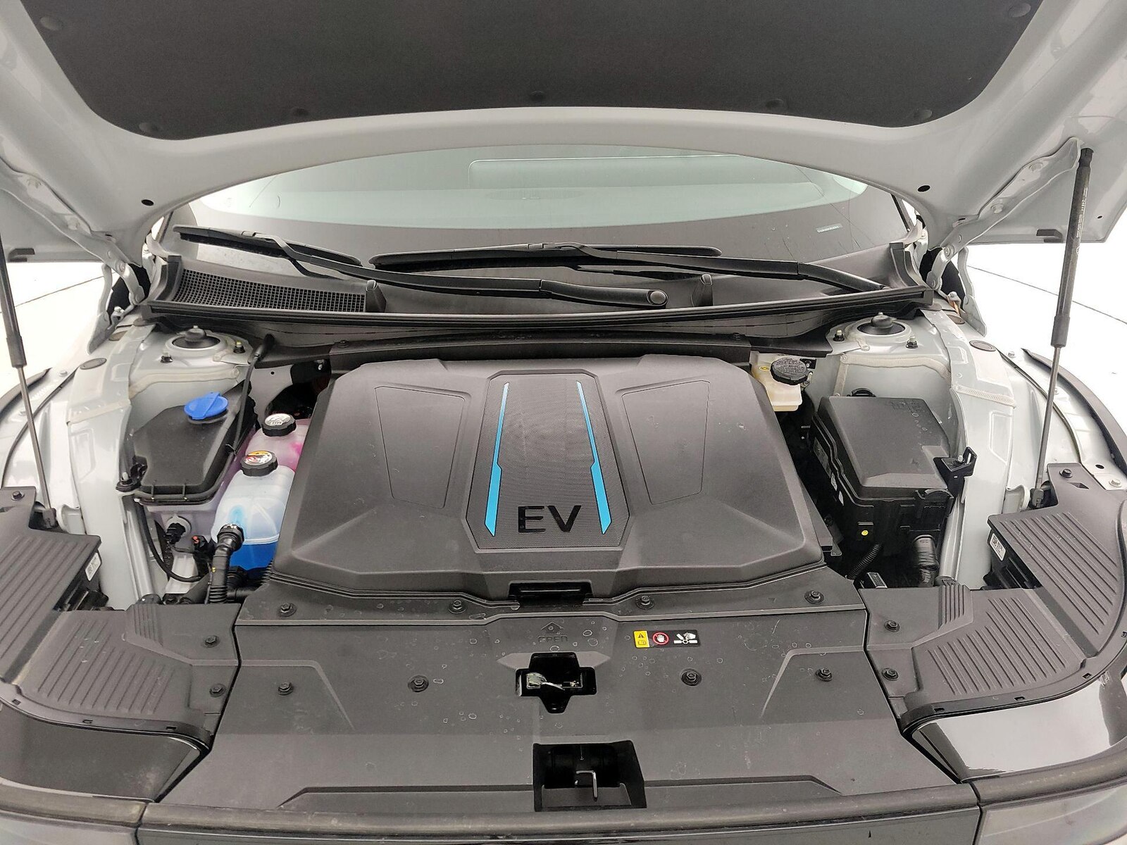 2024 Hyundai IONIQ 5 SEL - Photo 23