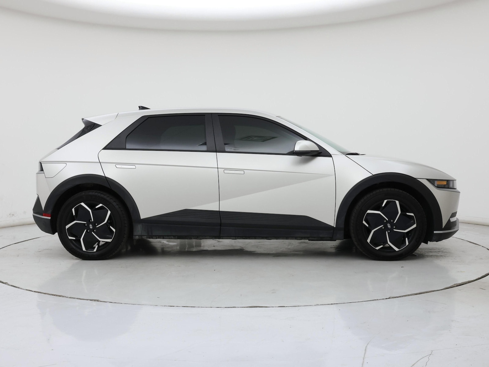 2024 Hyundai IONIQ 5 SEL - Photo 8
