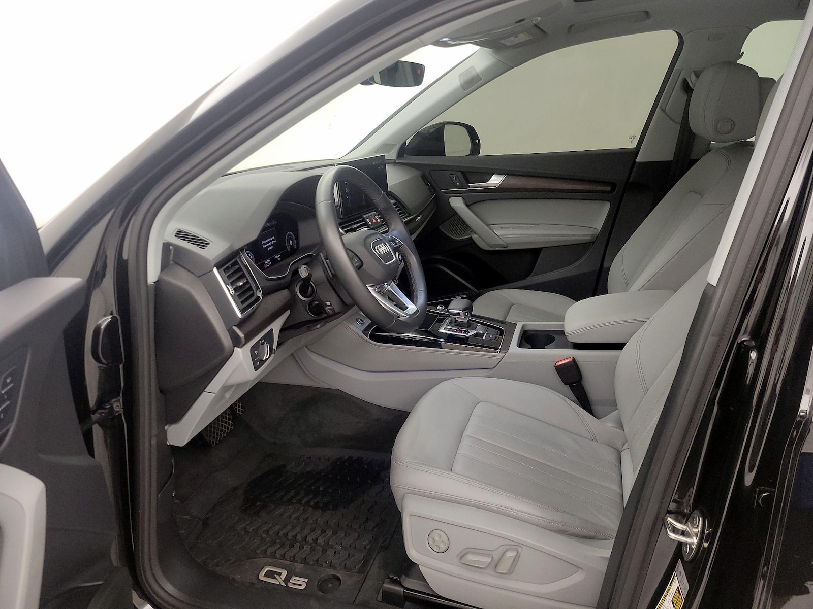 2023 Audi Q5 Premium Plus - Photo 12