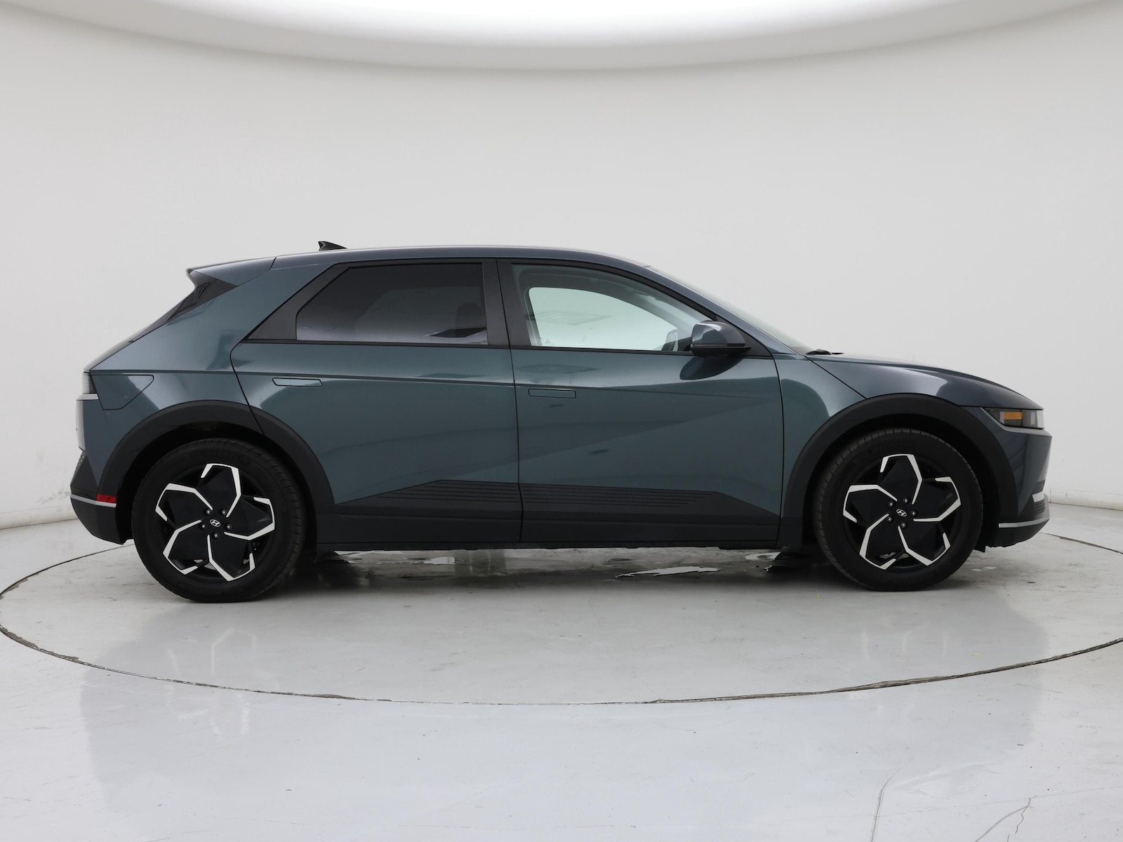 2024 Hyundai IONIQ 5 SEL - Photo 8