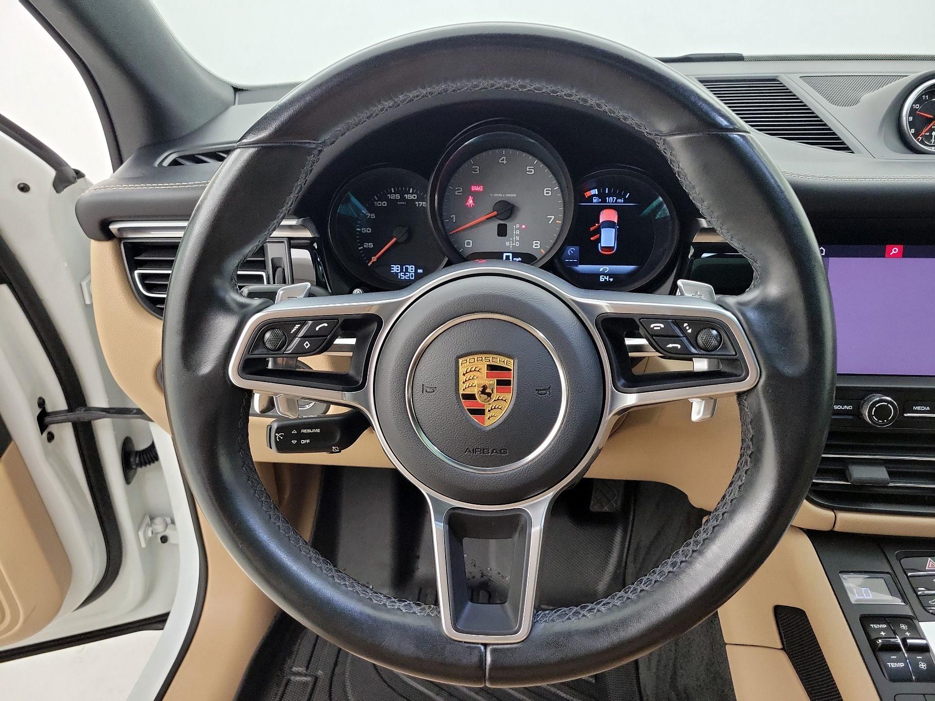 Thumbnail: 2021 Porsche Macan - 10