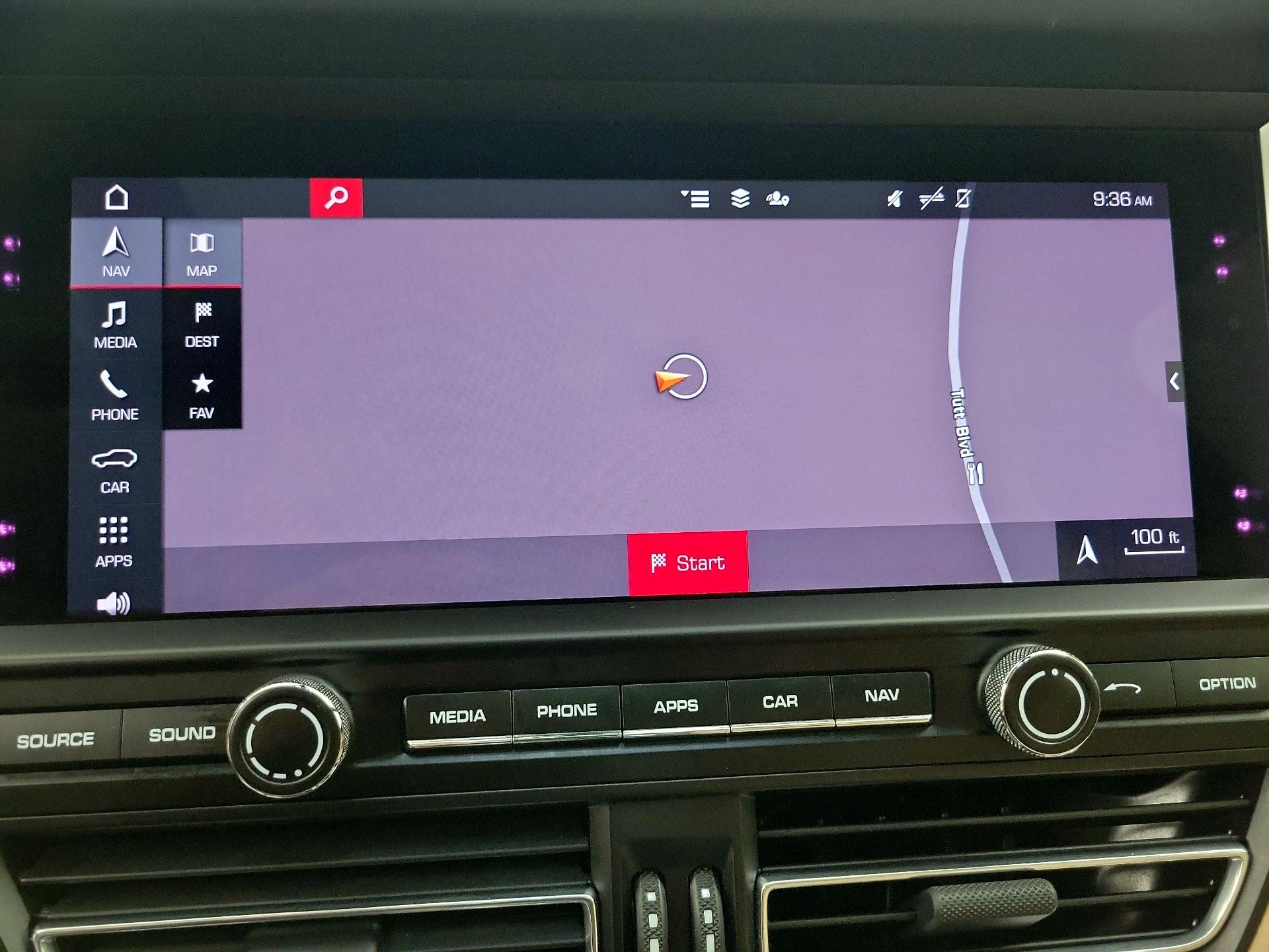 Thumbnail: 2021 Porsche Macan - 14