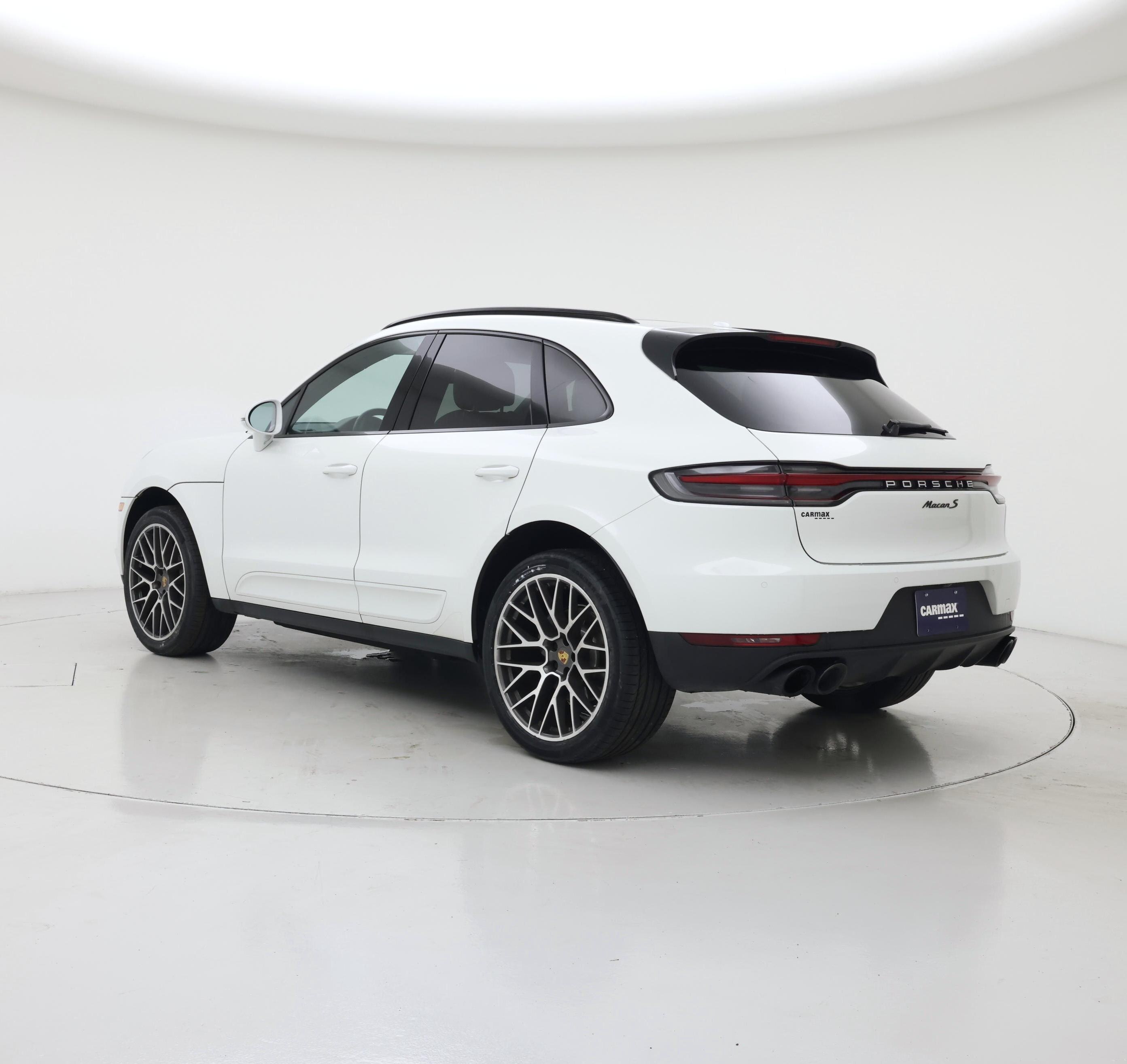 Thumbnail: 2021 Porsche Macan - 2