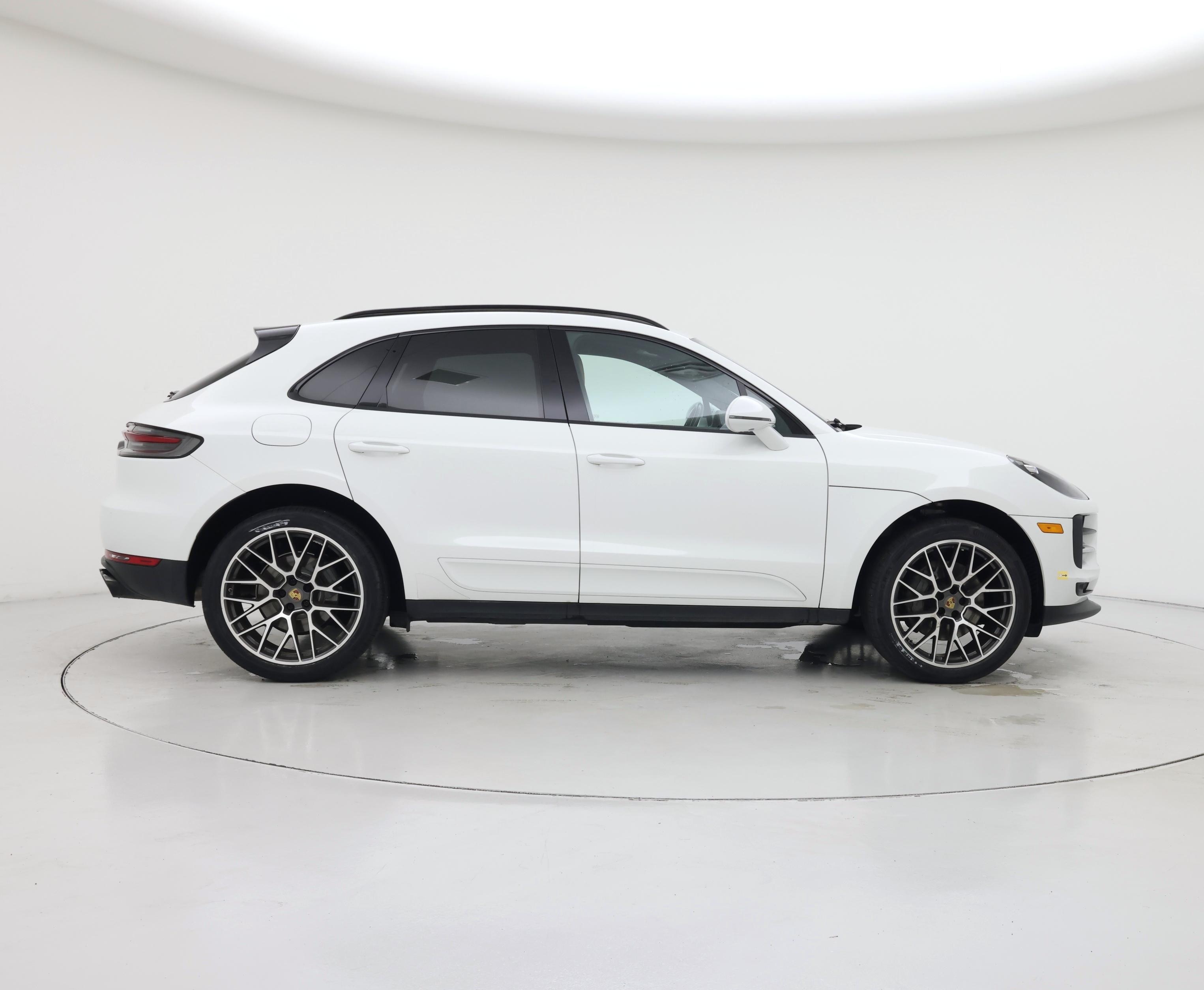 Thumbnail: 2021 Porsche Macan - 7