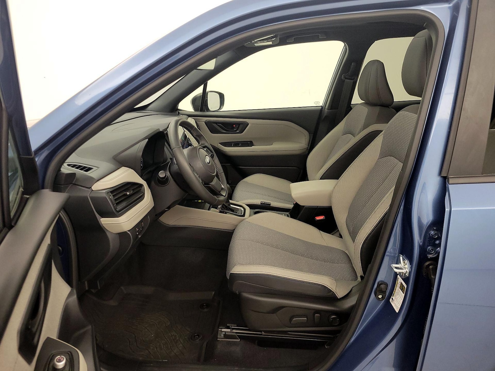 2025 Subaru Forester Premium - Photo 12