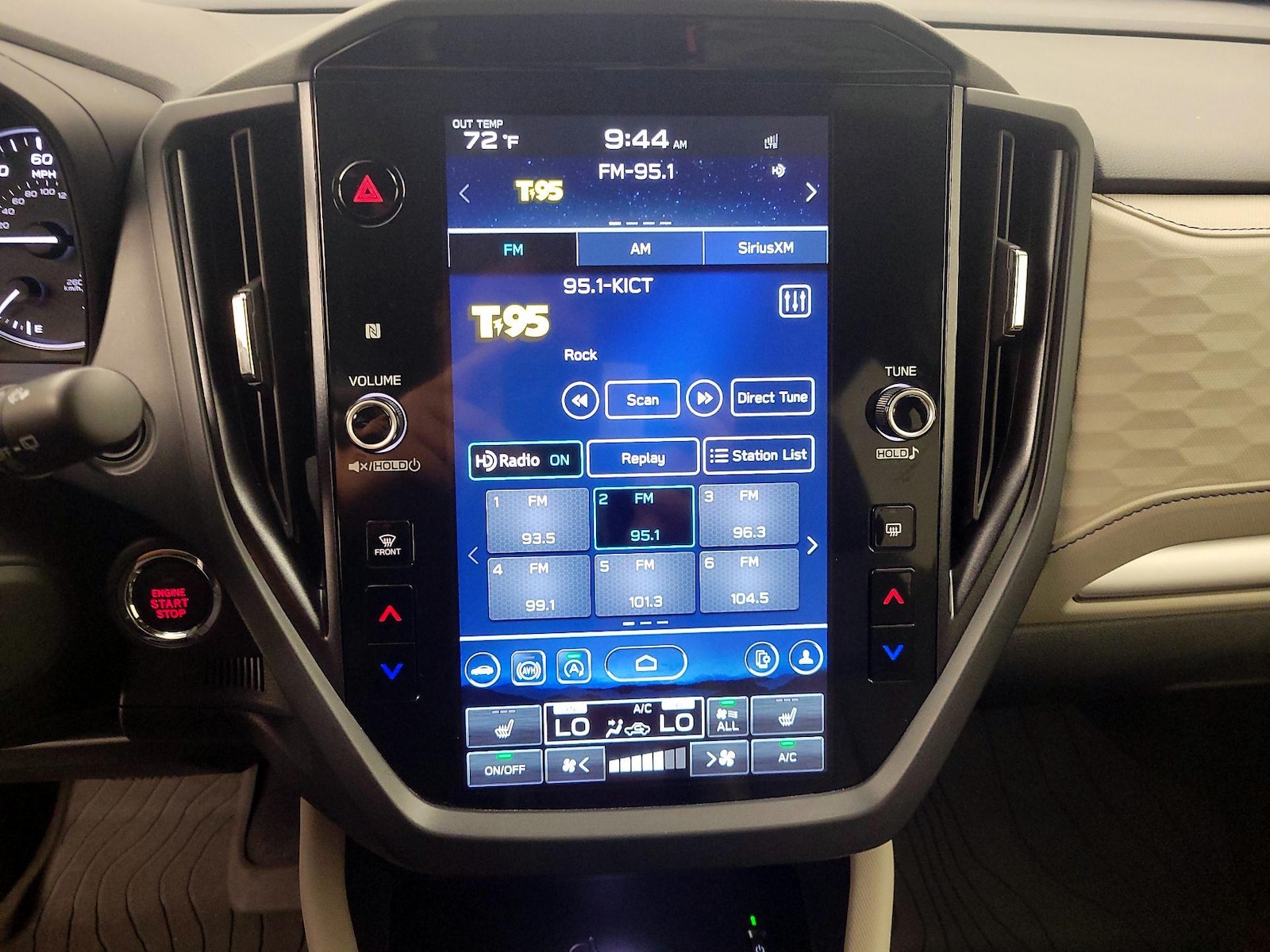 2025 Subaru Forester Premium - Photo 16