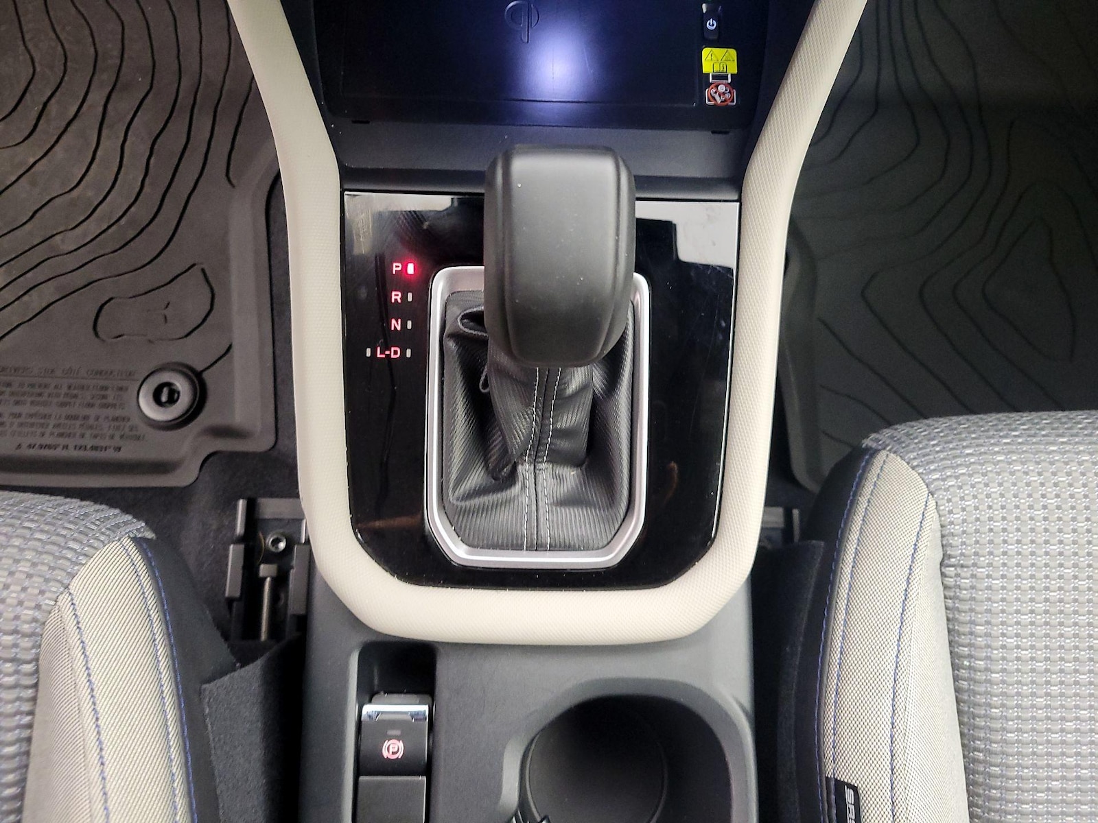 2025 Subaru Forester Premium - Photo 18
