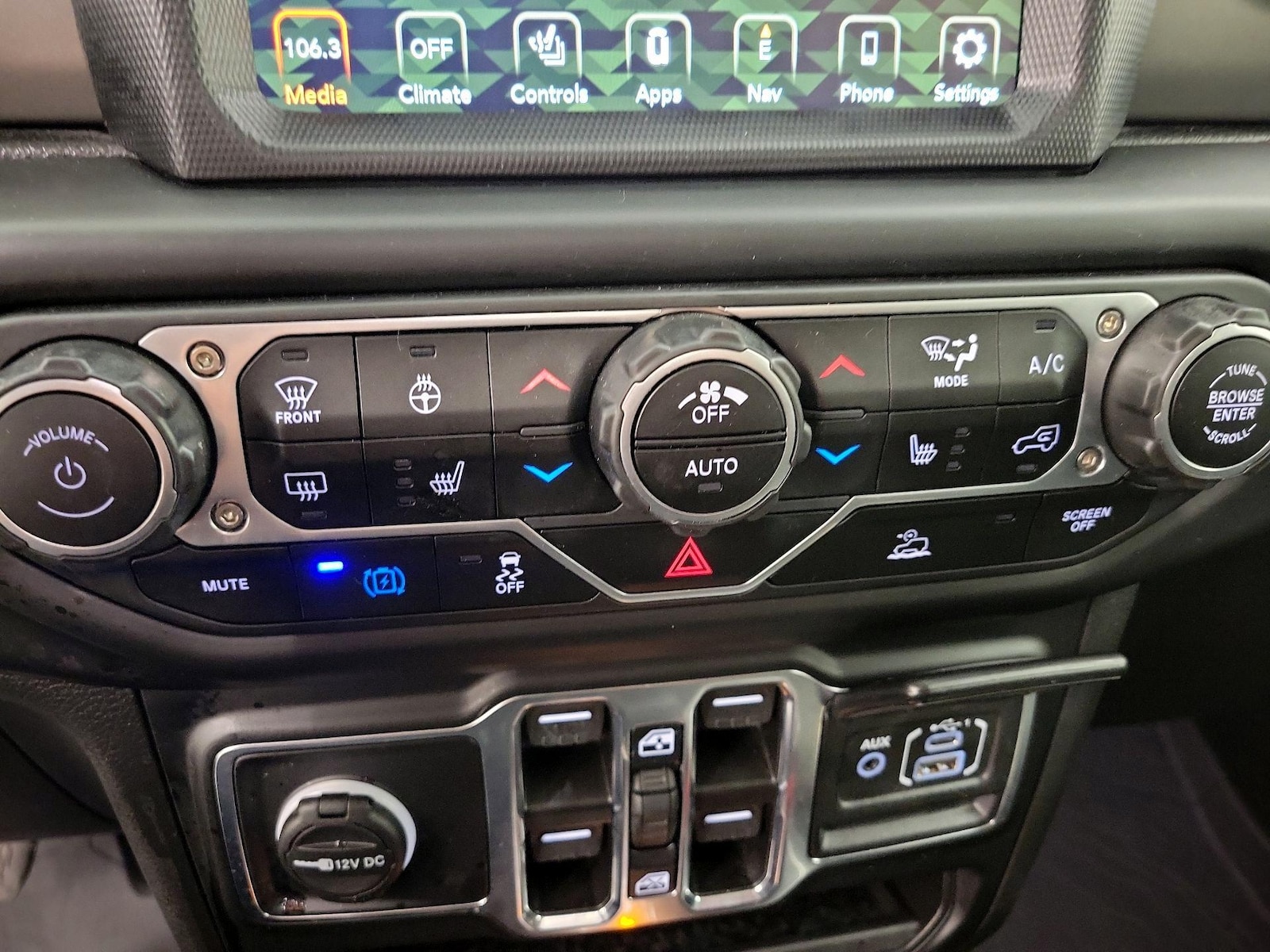 2023 Jeep Wrangler 4xe Willys 4XE - Photo 18