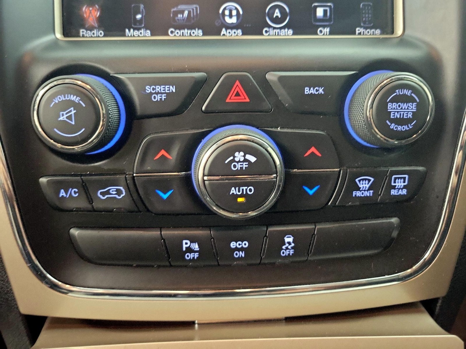 2015 Jeep Grand Cherokee Altitude - Photo 17