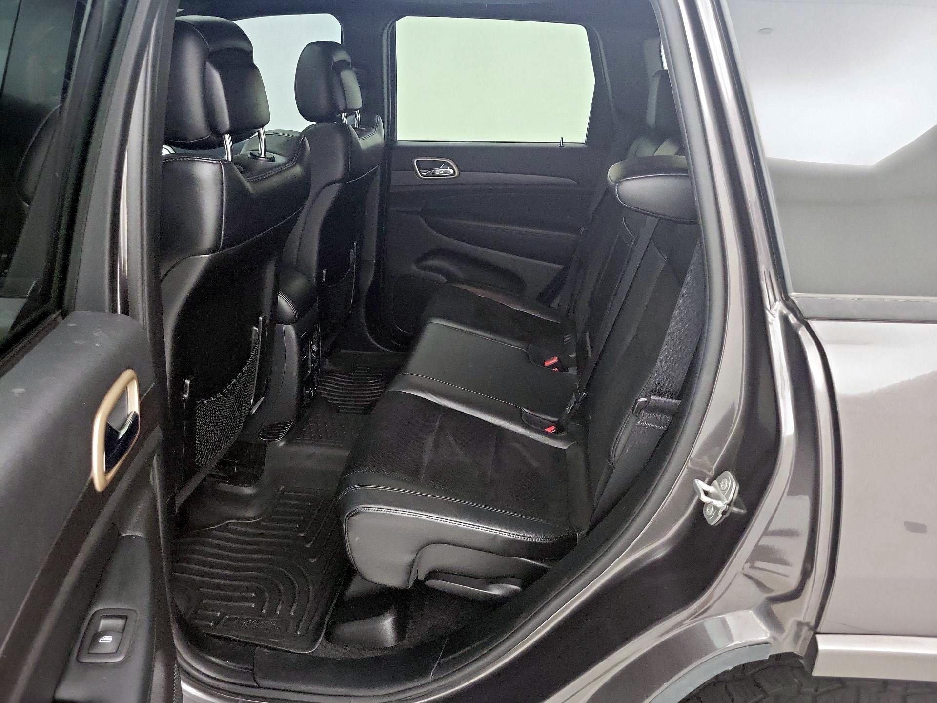 Thumbnail: 2015 Jeep Grand Cherokee - 20