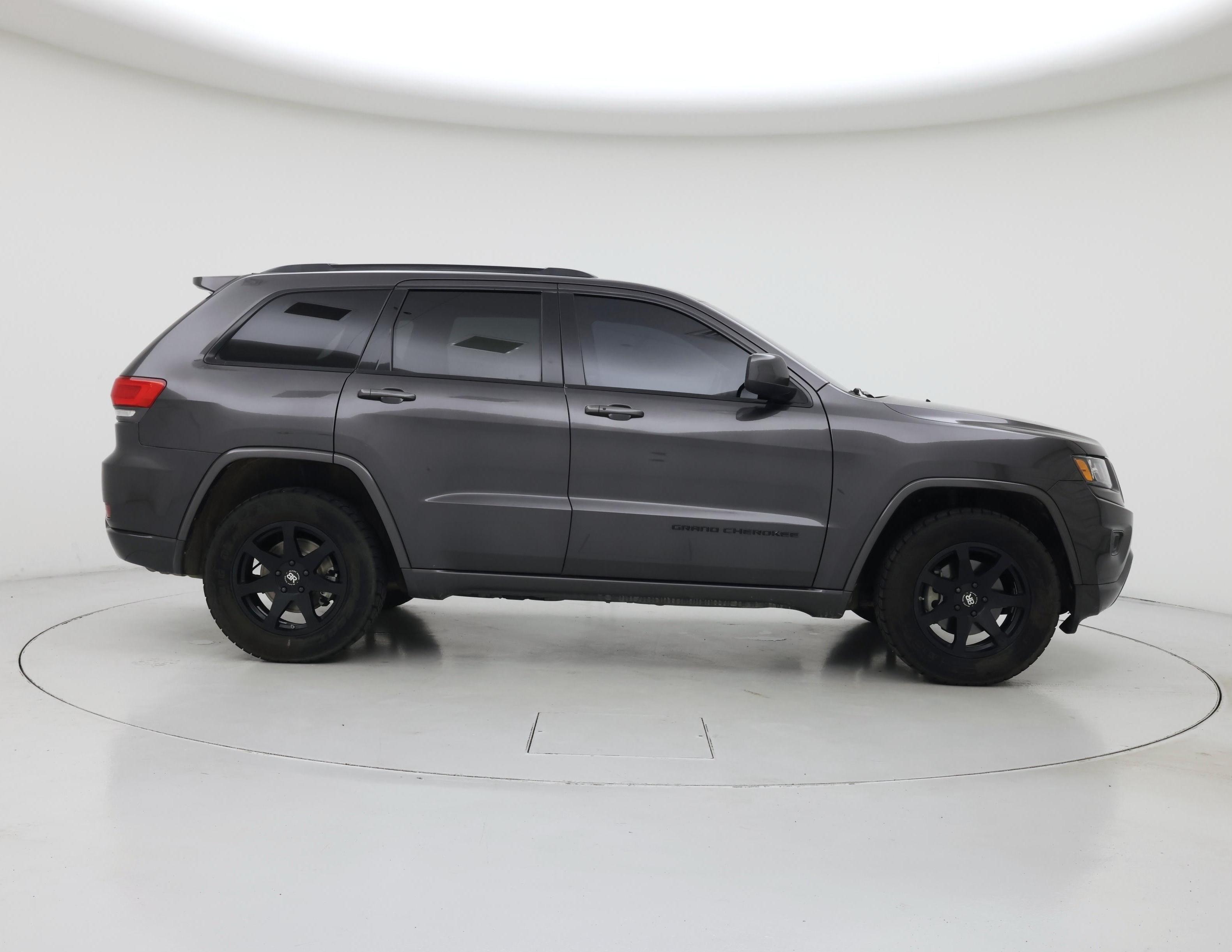 Thumbnail: 2015 Jeep Grand Cherokee - 7
