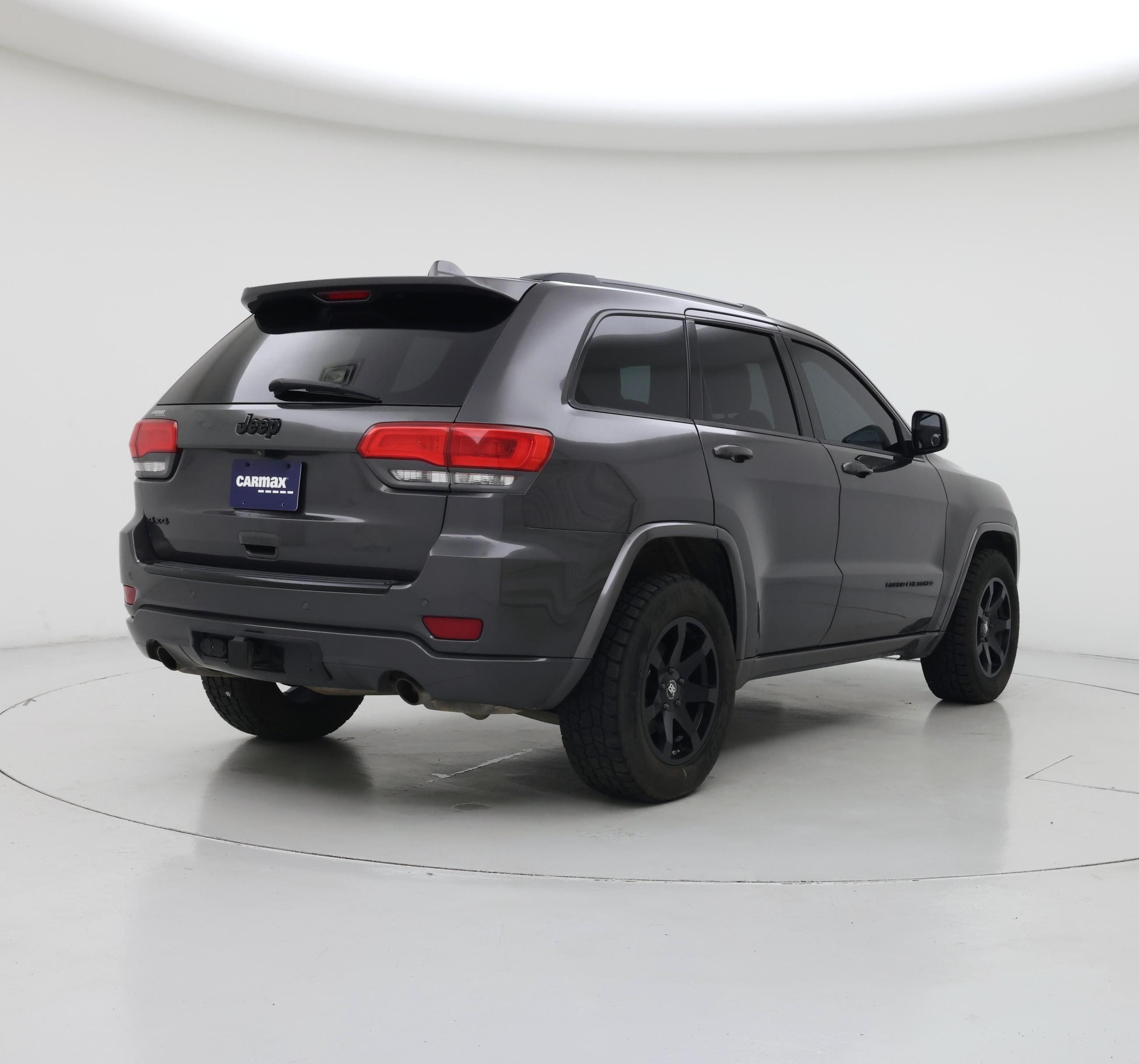Thumbnail: 2015 Jeep Grand Cherokee - 8