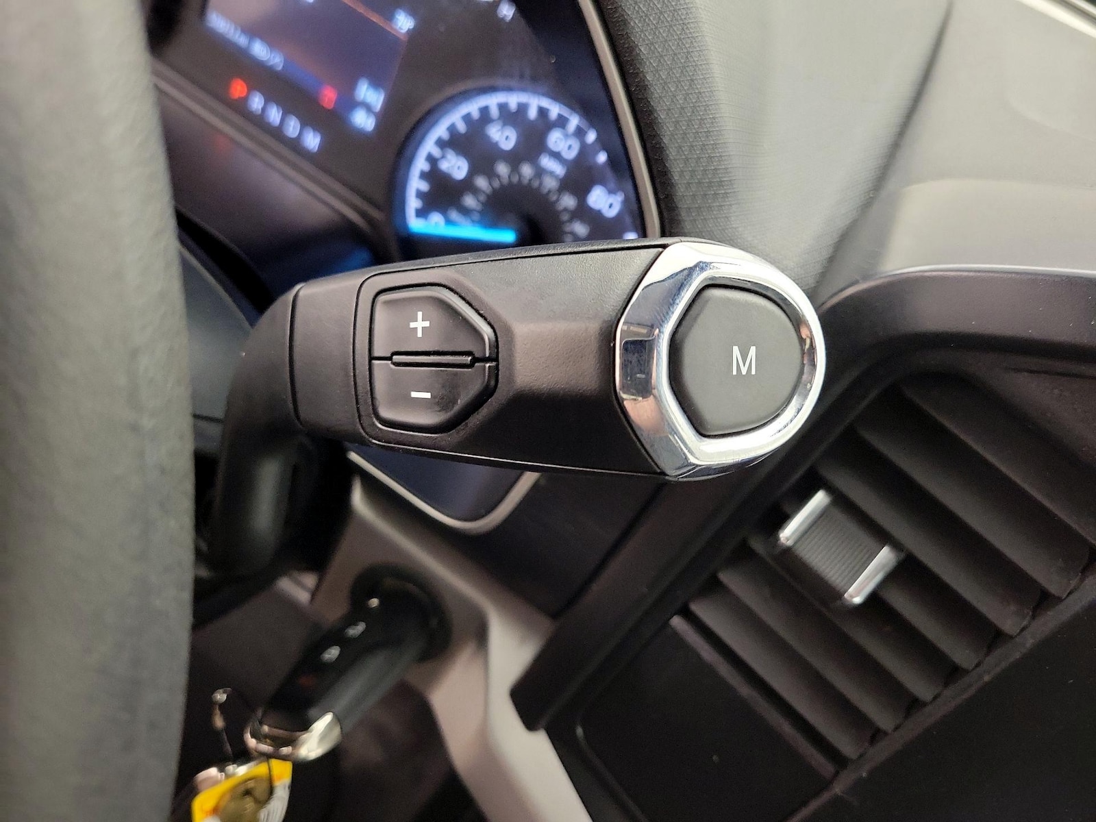 2023 Ford F-150 XL - Photo 18