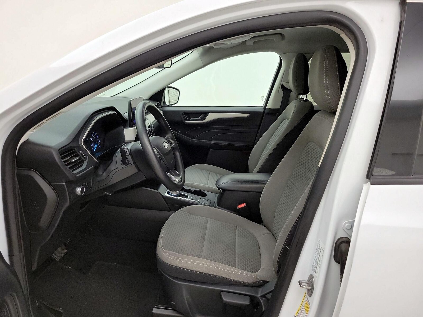Power Seat(s) & Side Airbags
