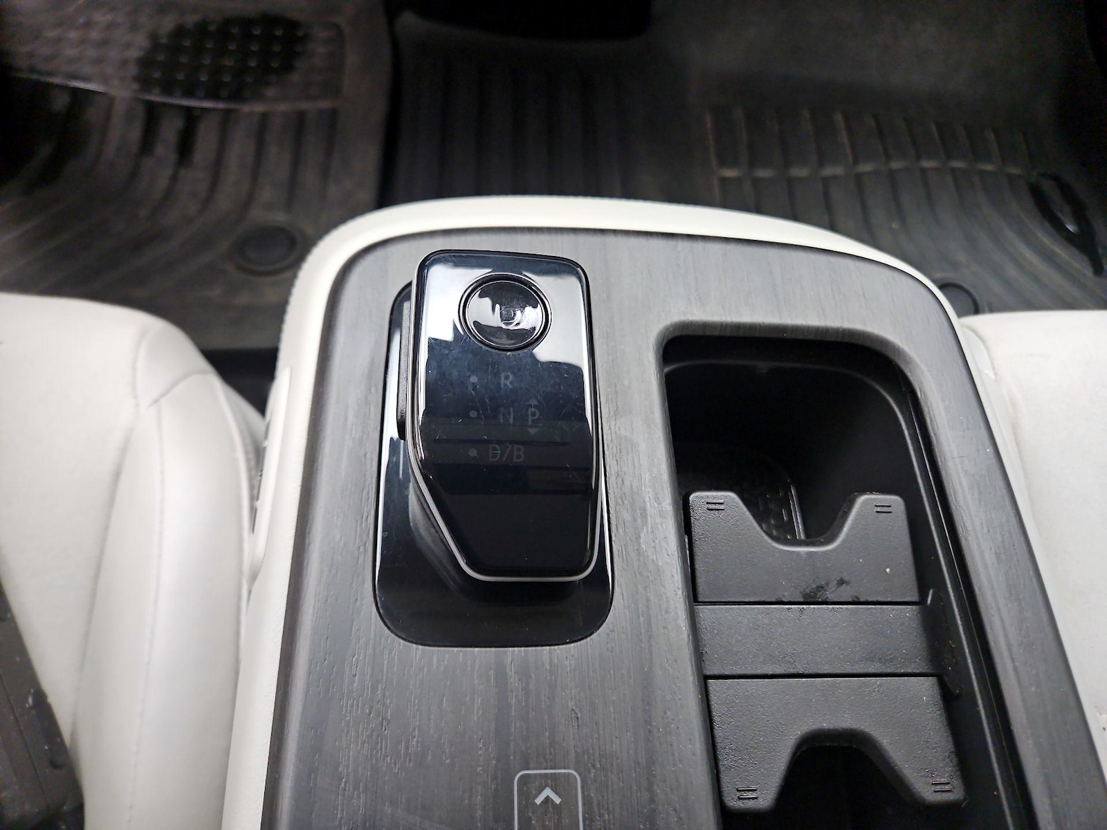 2024 Nissan ARIYA Engage - Photo 19
