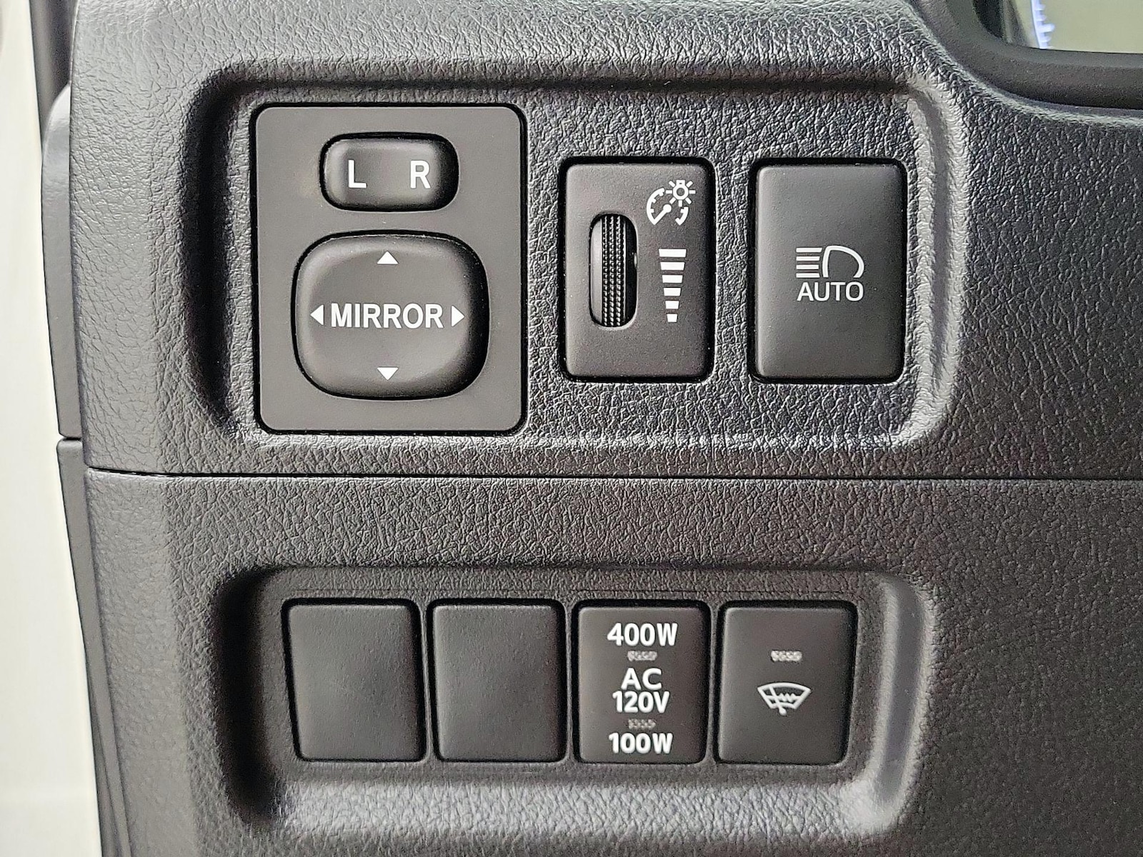 2023 Toyota 4Runner SR5 - Photo 14