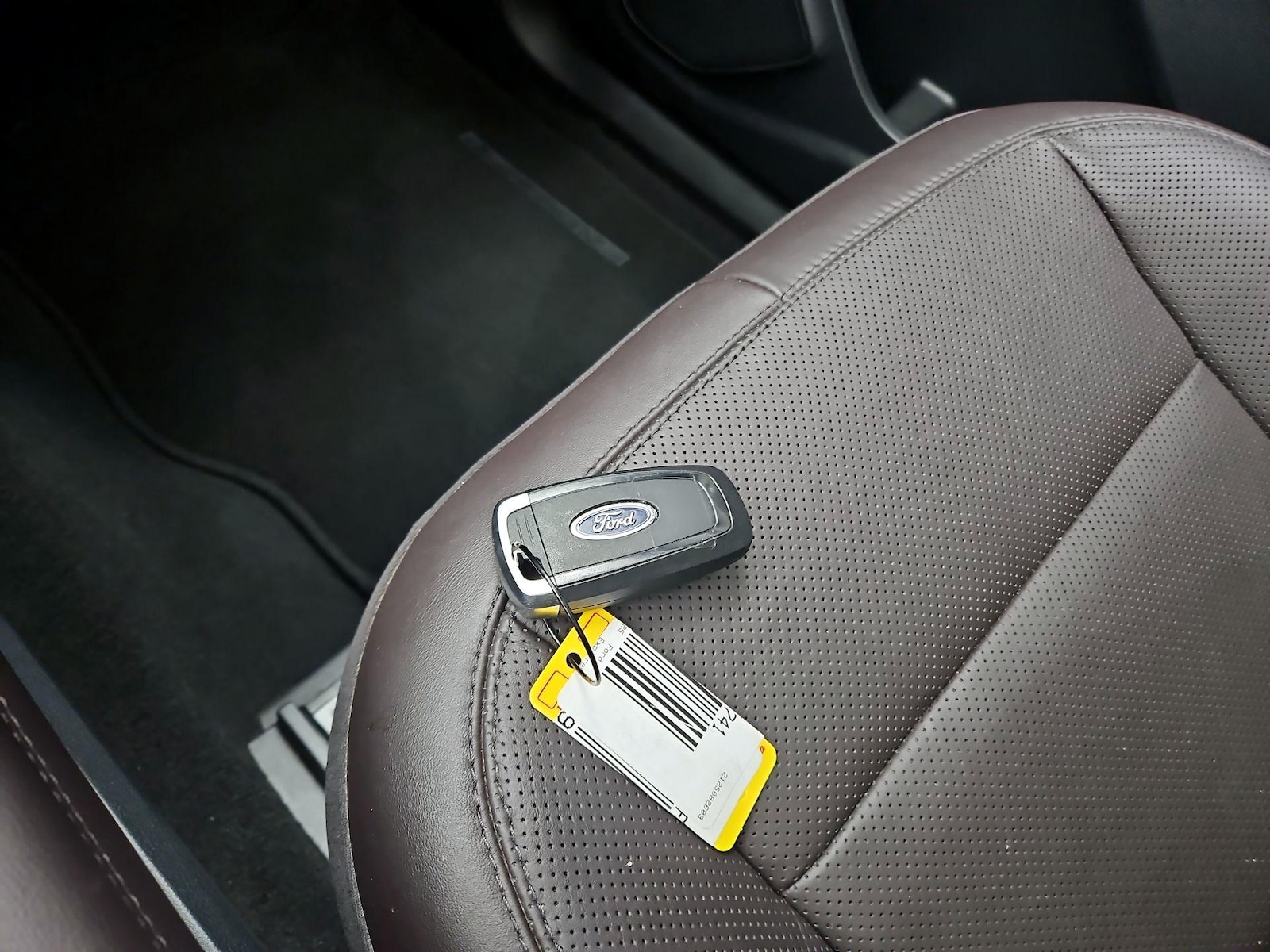 2025 Ford Explorer Platinum - Photo 27