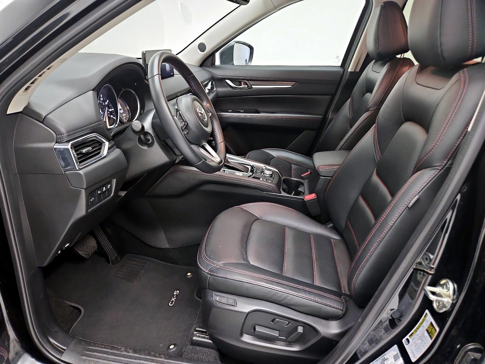 2025 Mazda CX-5 S Carbon Edition - Photo 12