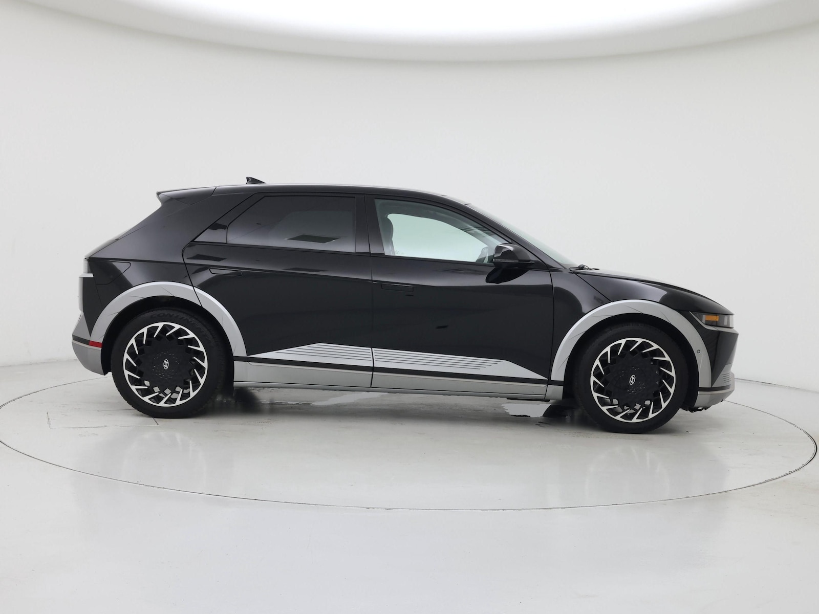 2023 Hyundai IONIQ 5 Limited - Photo 8